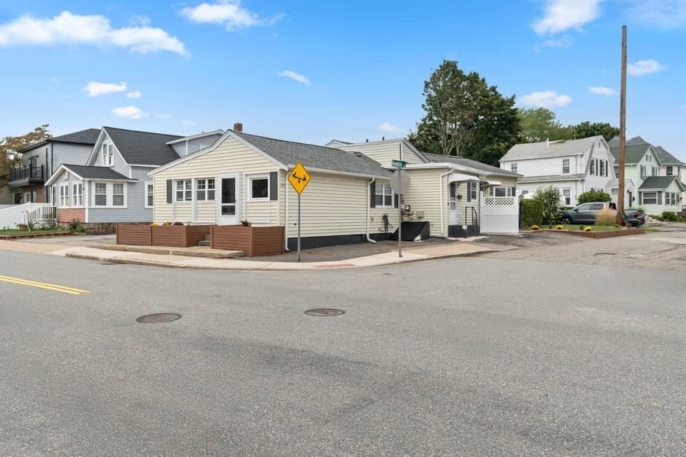 2 Family - 2 Units Side by Side at 171 Lake St, Waltham MA 02451, Waltham, photo 16 of 28