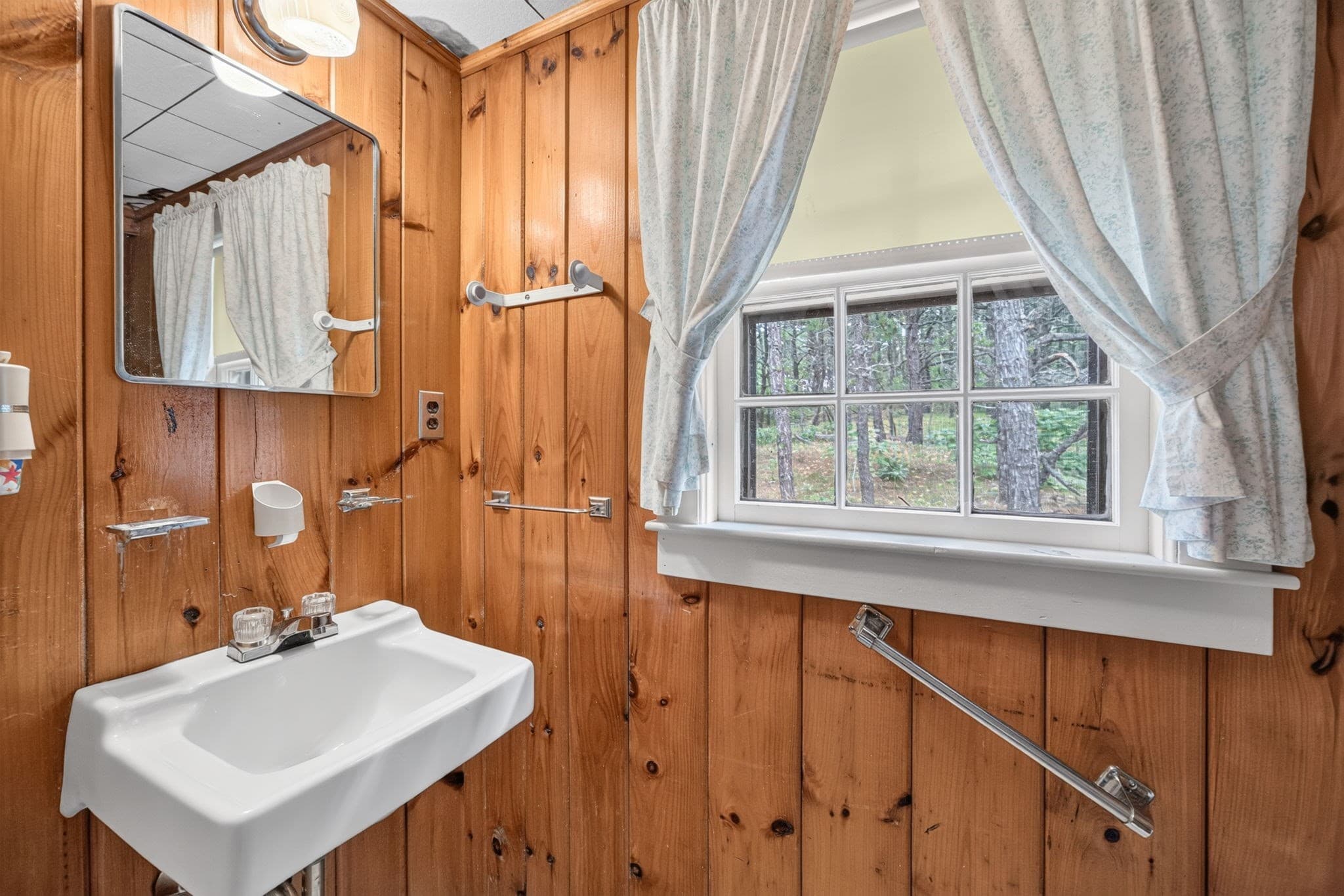 Single Family Residence at 32 Highland Road, Truro MA 02666, photo 20 of 42