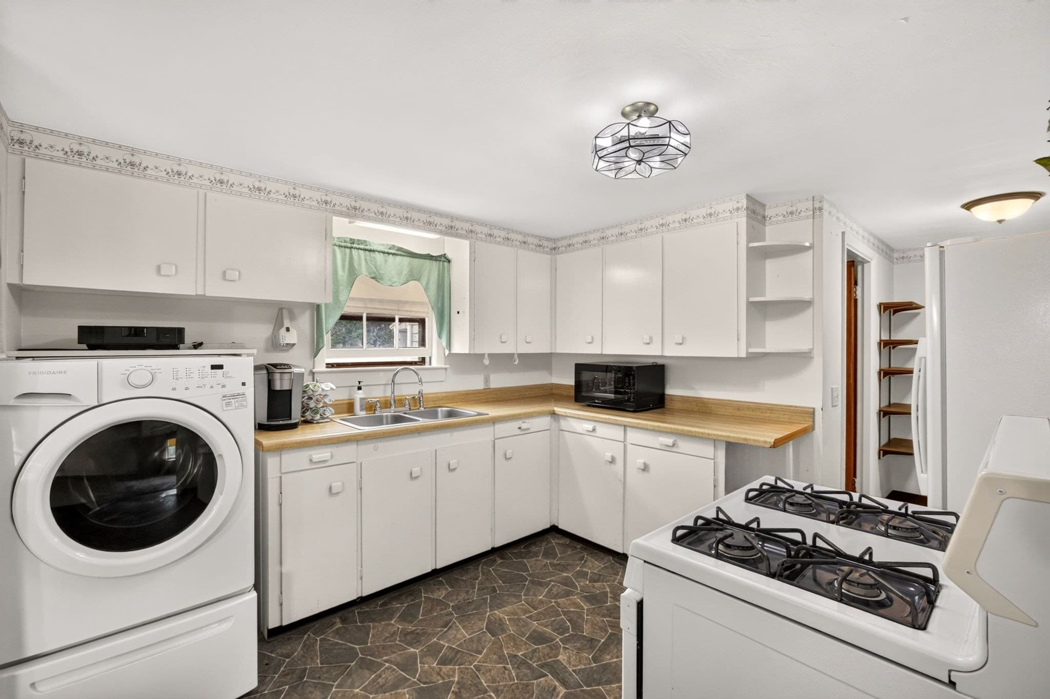 Single Family Residence at 32 Highland Road, Truro MA 02666, photo 9 of 42
