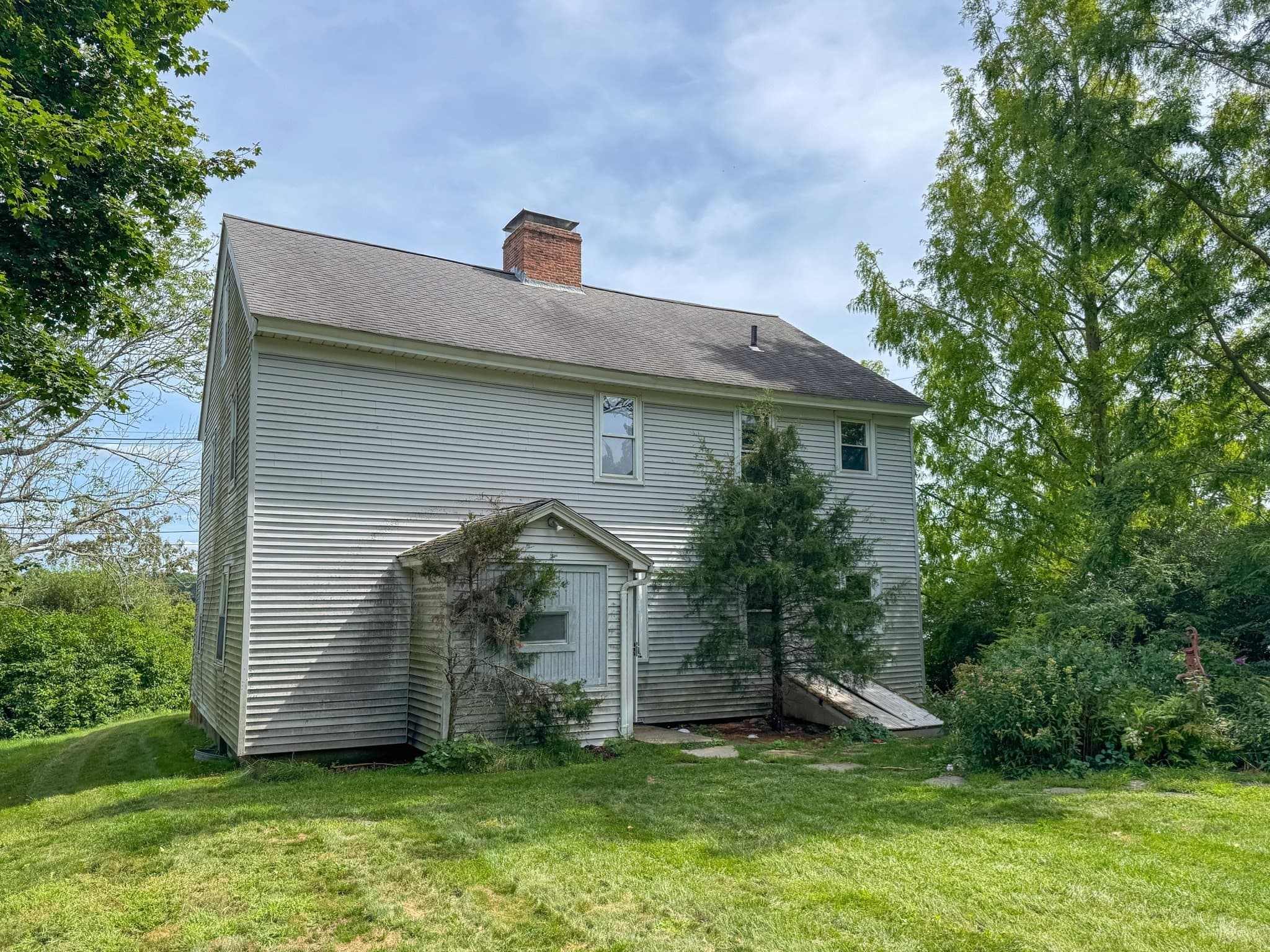 Single Family Residence at 2496 Pleasant St, Dighton MA 02715, Dighton, photo 5 of 40