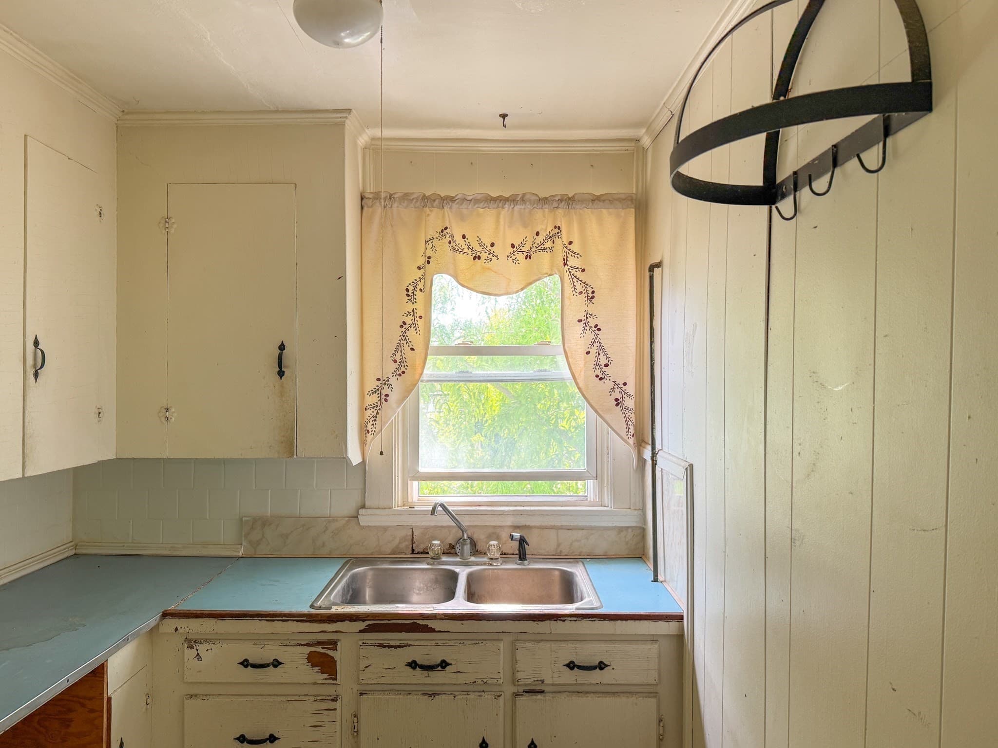 Single Family Residence at 2496 Pleasant St, Dighton MA 02715, Dighton, photo 14 of 40