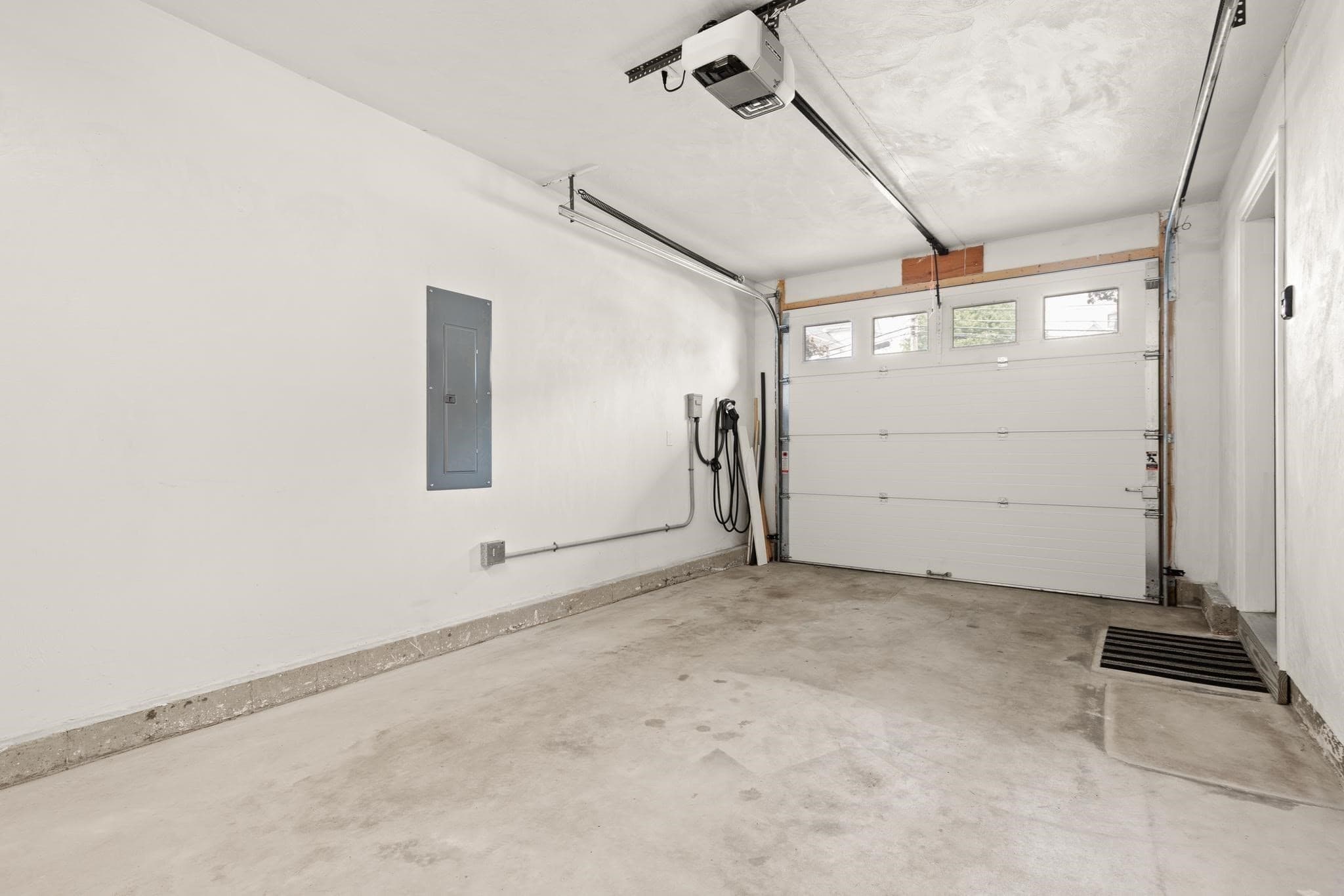 Condominium at 29 Wadsworth Ave # 2, Waltham MA 02453, photo 36 of 41
