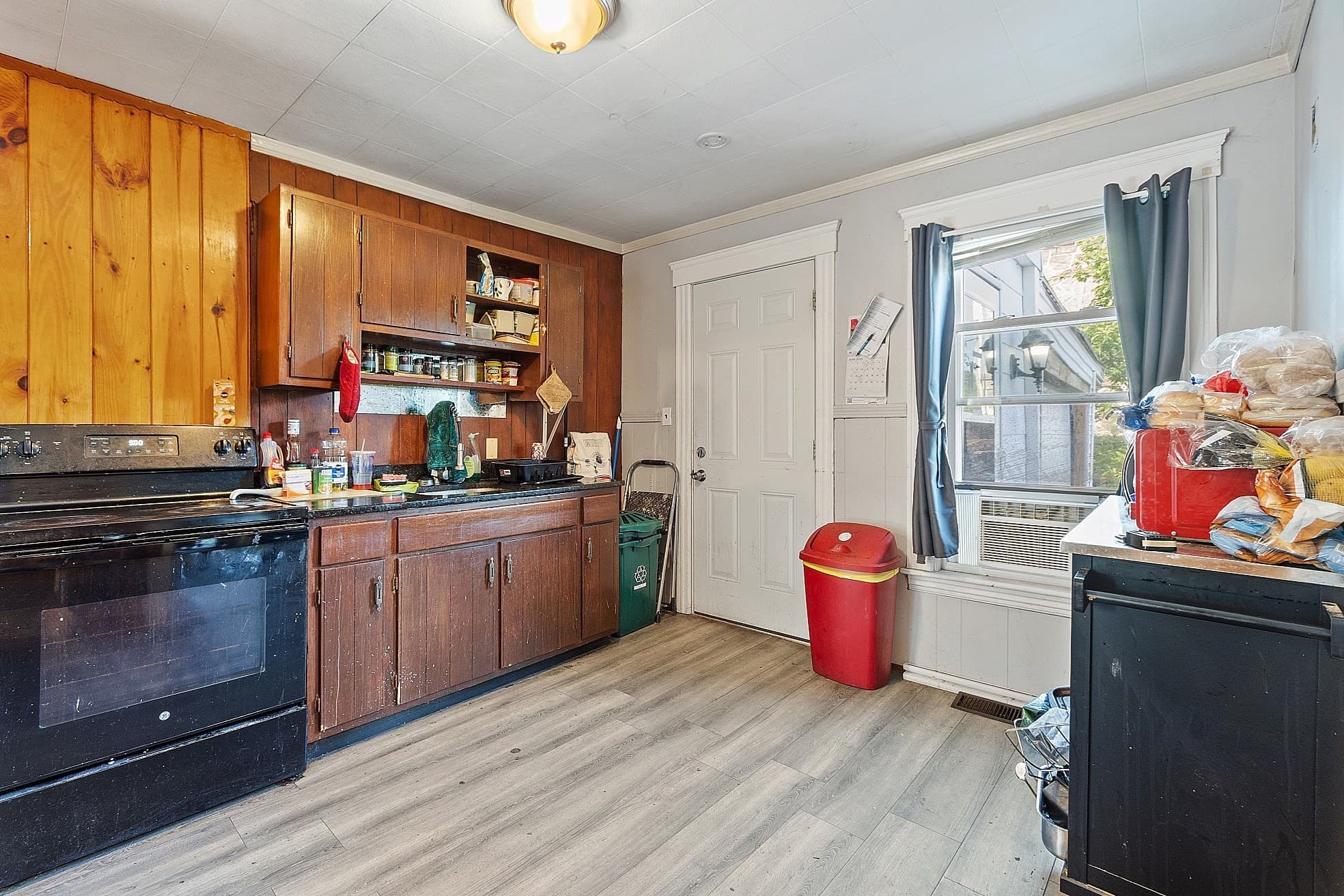 Multi Family at 15 Genessee St, Worcester MA 01603, Worcester, photo 7 of 37