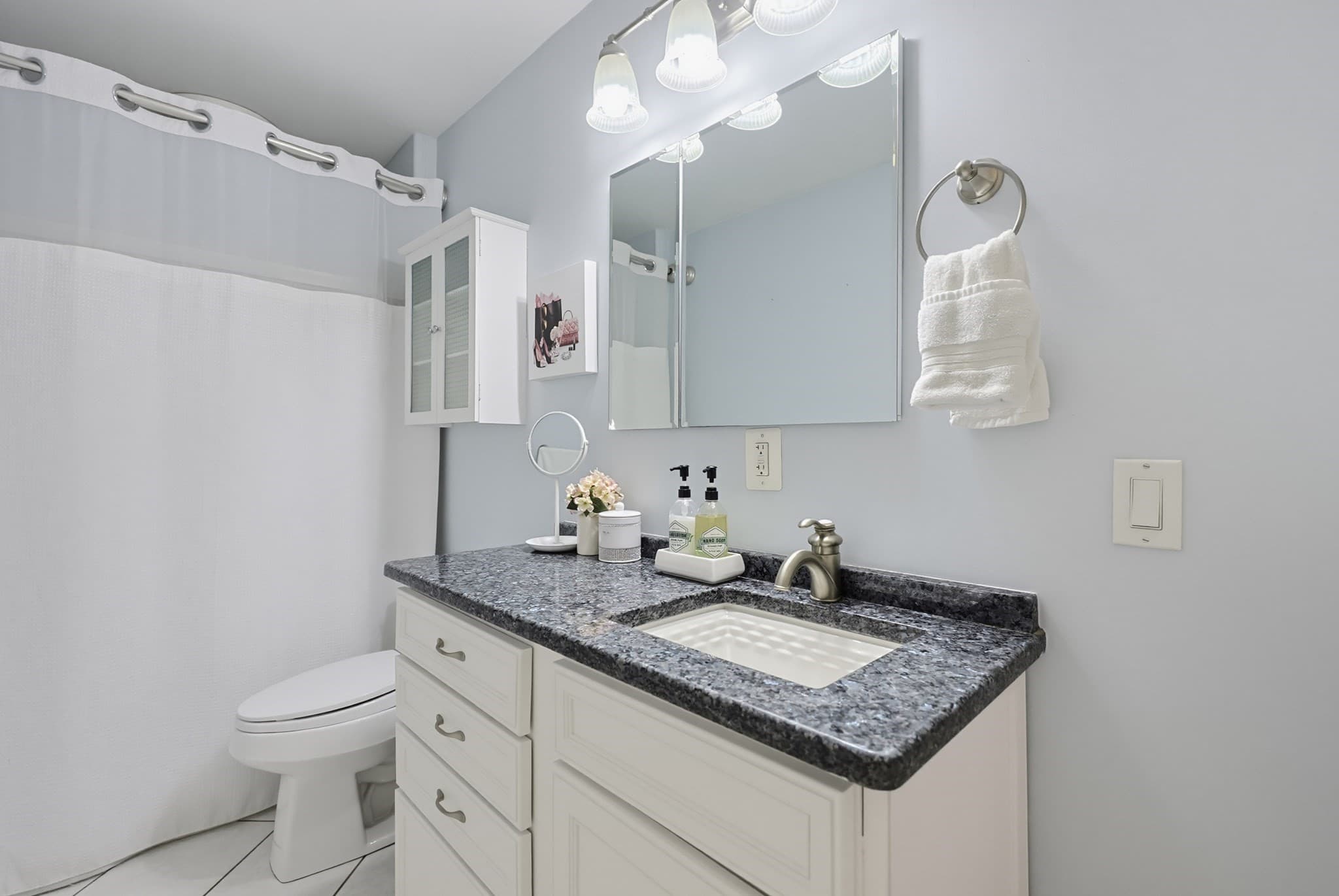 Condominium at 11 Weatherstone Dr # 11, Worcester MA 01604, Worcester, photo 17 of 22