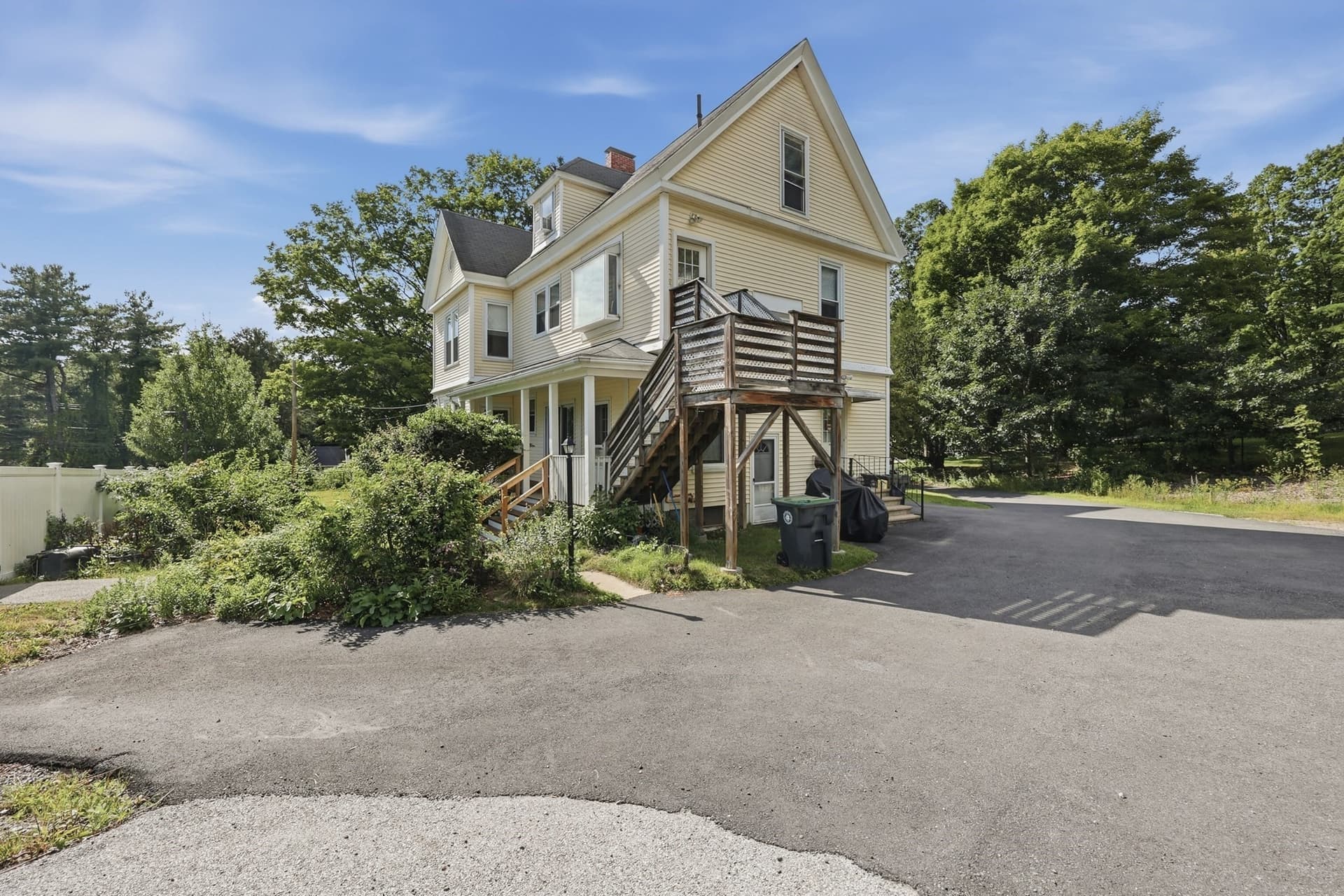 3 Family at 94 North Main Street, West Boylston MA 01583, photo 3 of 33