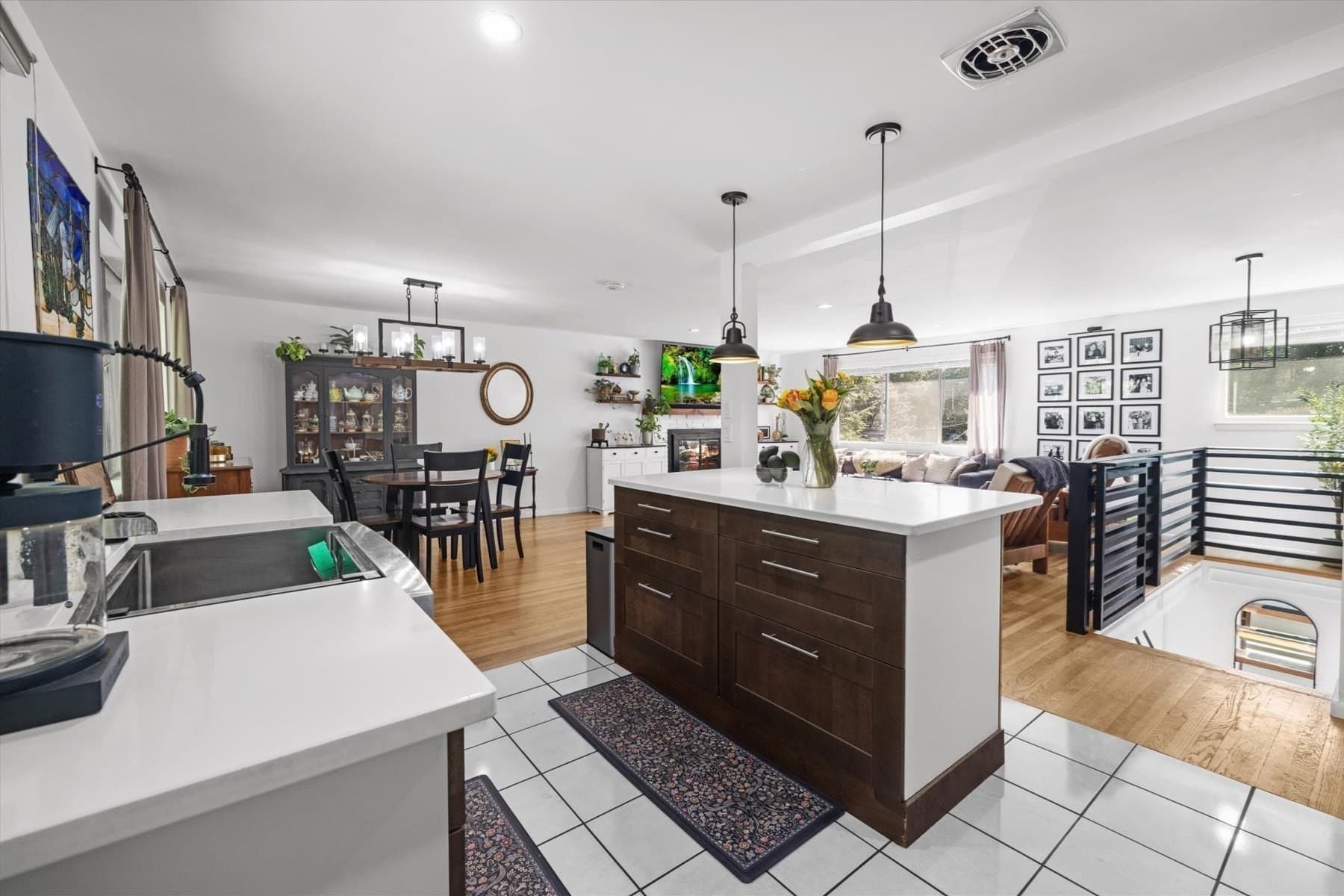 Single Family Residence at 21 Mcadams Rd, Framingham MA 01701, Framingham, photo 11 of 35