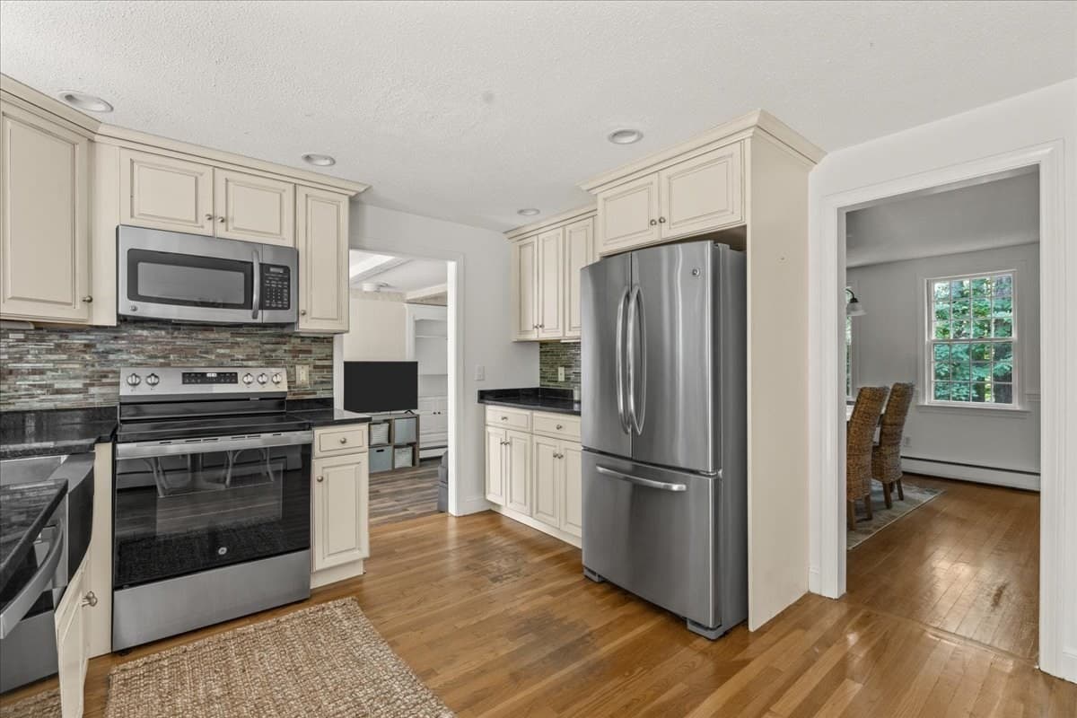 Single Family Residence at 249 Prospect St, Hingham MA 02043, Hingham, photo 5 of 25
