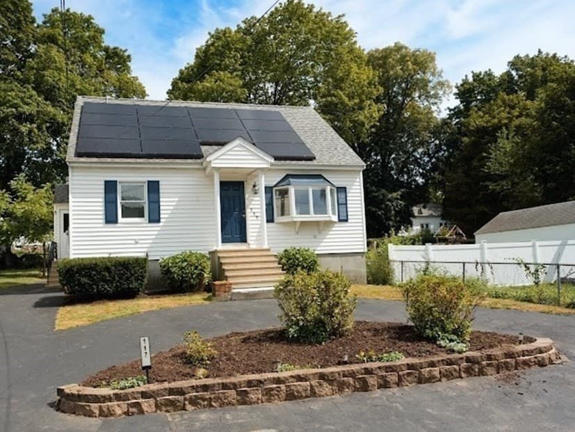 Single Family Residence at 117 Lexington Ave, Lowell MA 01854, Lowell, photo 2 of 35