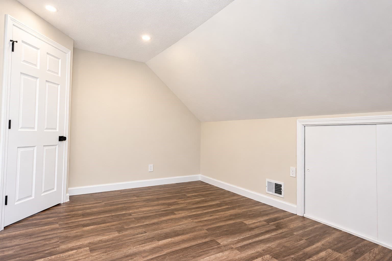 Single Family Residence at 117 Lexington Ave, Lowell MA 01854, Lowell, photo 16 of 35