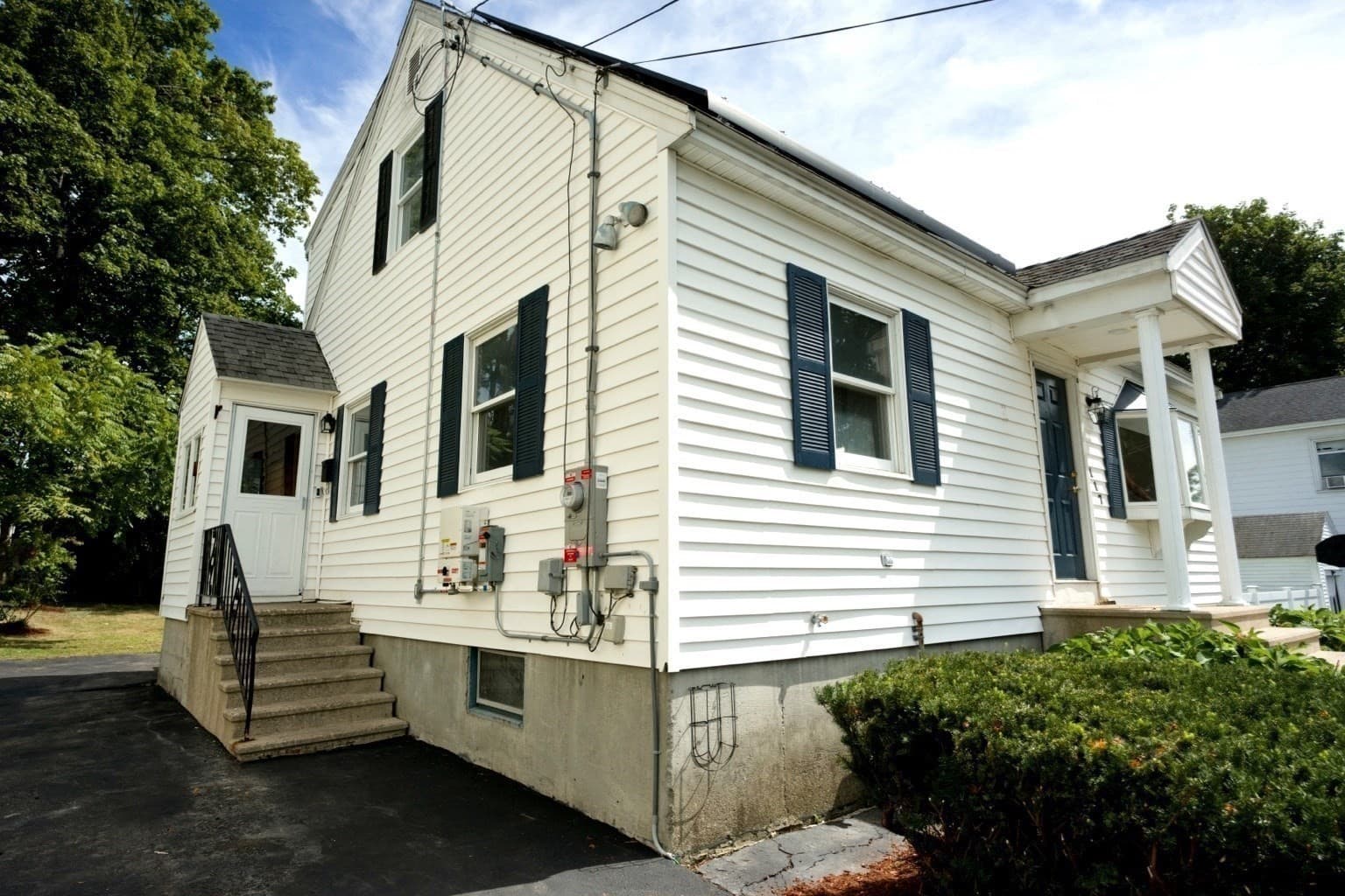 Single Family Residence at 117 Lexington Ave, Lowell MA 01854, Lowell, photo 3 of 35