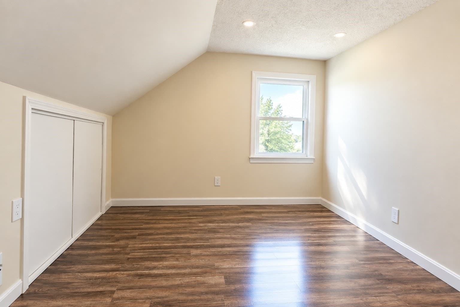 Single Family Residence at 117 Lexington Ave, Lowell MA 01854, Lowell, photo 14 of 35