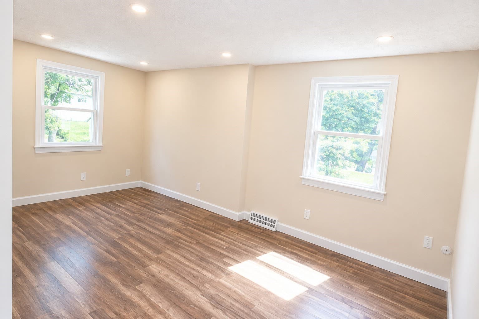 Single Family Residence at 117 Lexington Ave, Lowell MA 01854, Lowell, photo 19 of 35