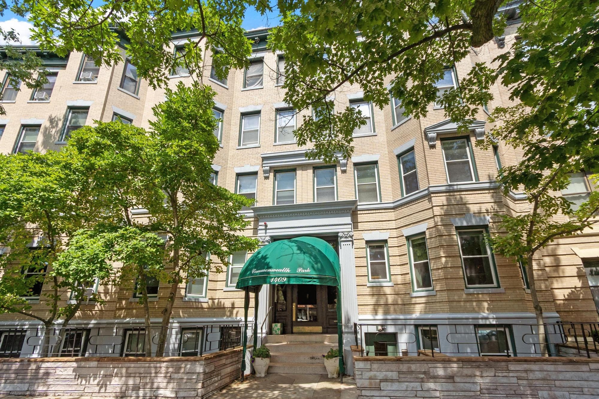 1409 Commonwealth Avenue # 502, Boston MA 02135