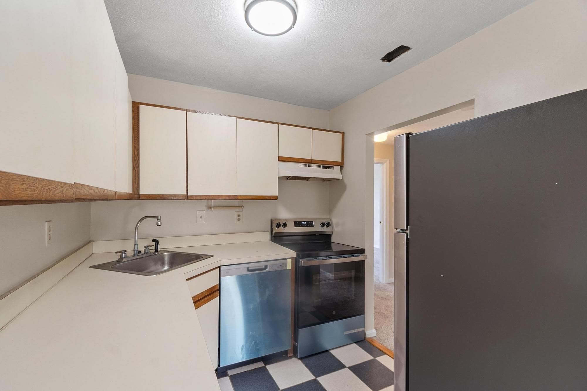 Condominium at 1409 Commonwealth Avenue # 502, Boston MA 02135, photo 9 of 27