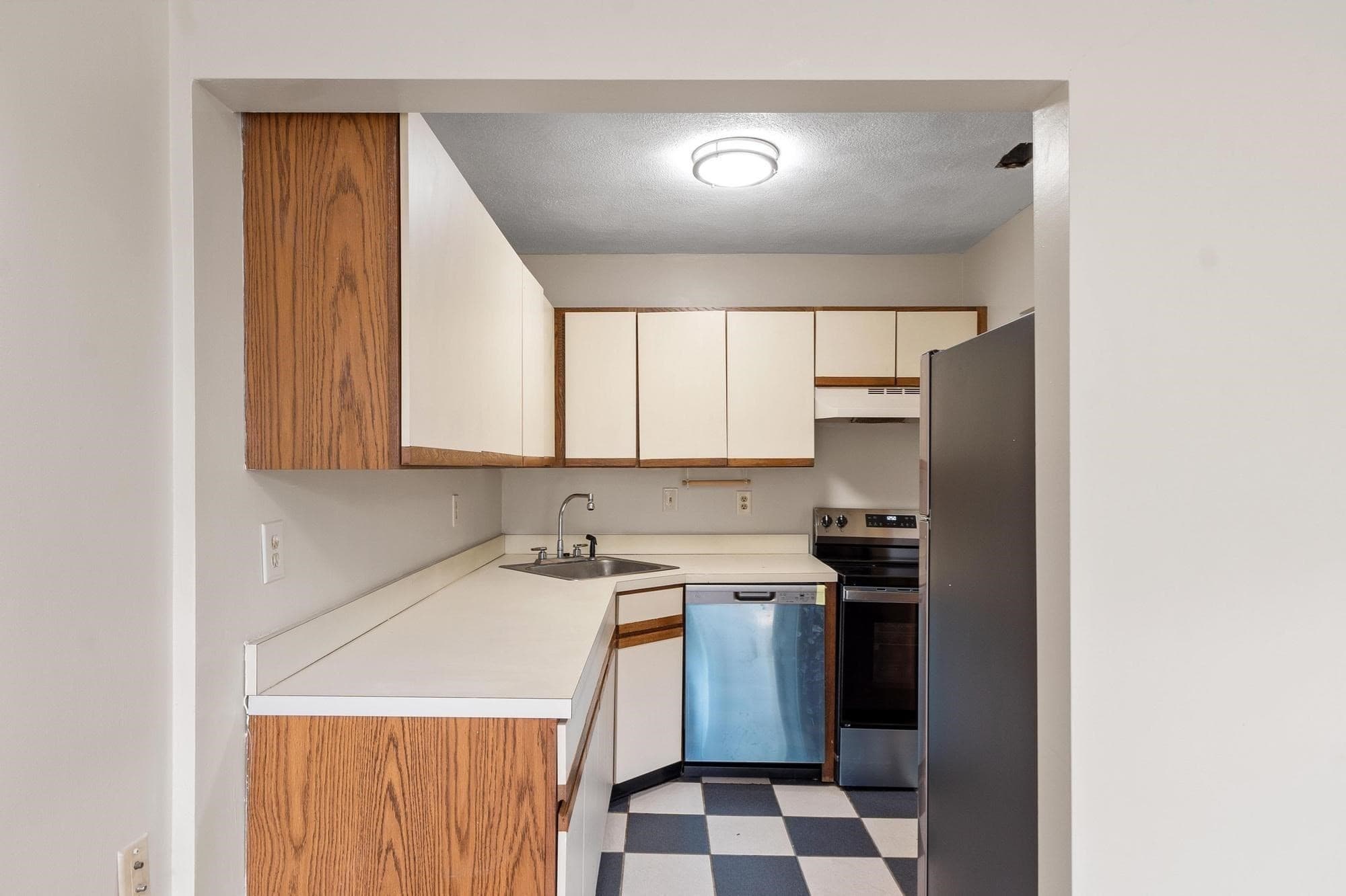 Condominium at 1409 Commonwealth Avenue # 502, Boston MA 02135, photo 8 of 27