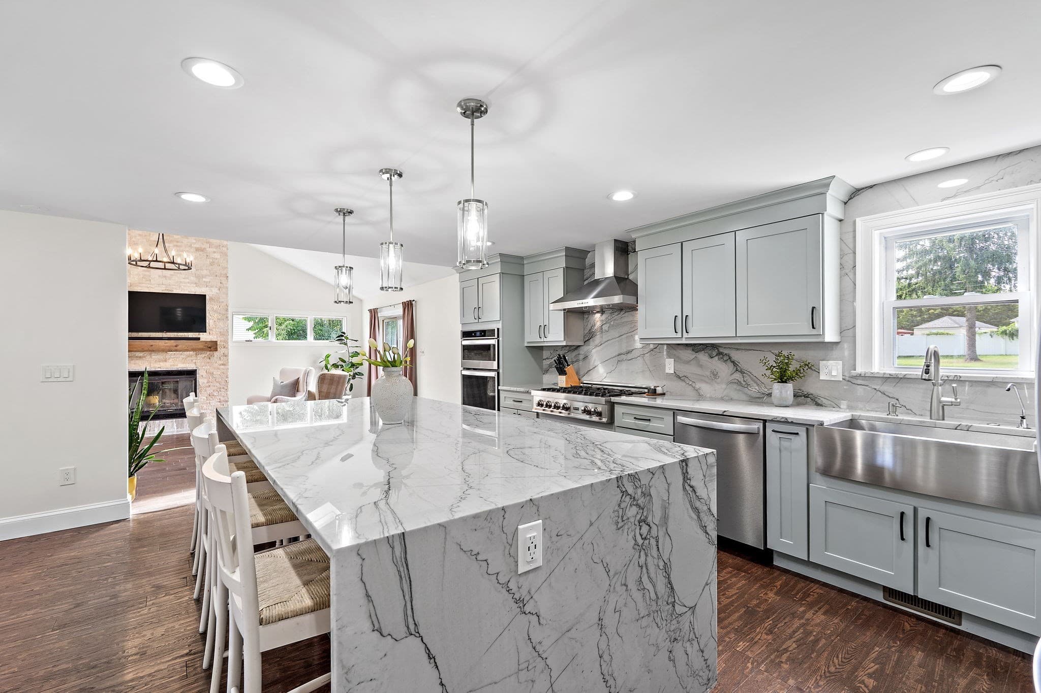 Single Family Residence at 100 Muron Ave, Bellingham MA 02019, Bellingham, photo 3 of 42