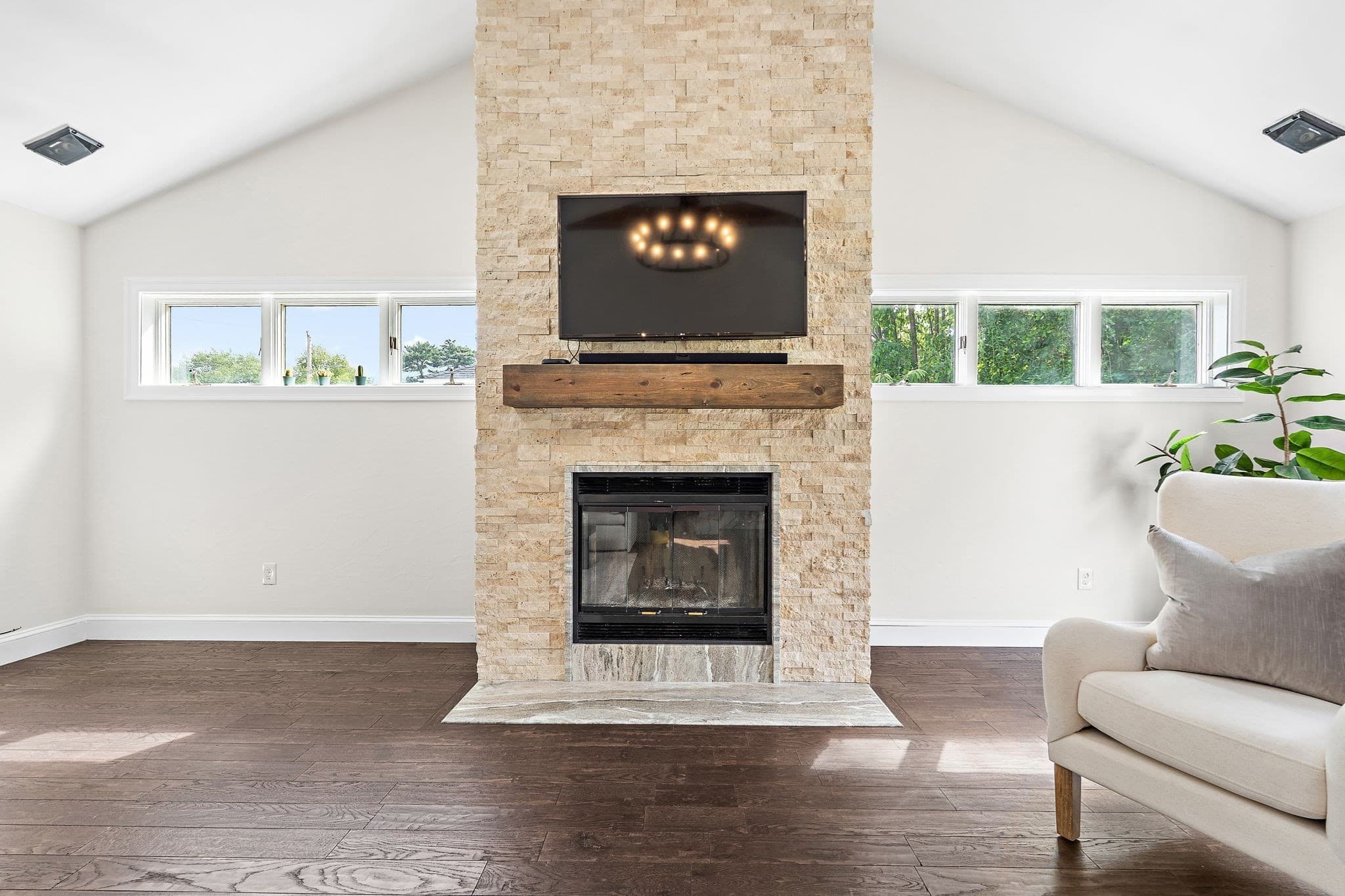 Single Family Residence at 100 Muron Ave, Bellingham MA 02019, Bellingham, photo 9 of 42