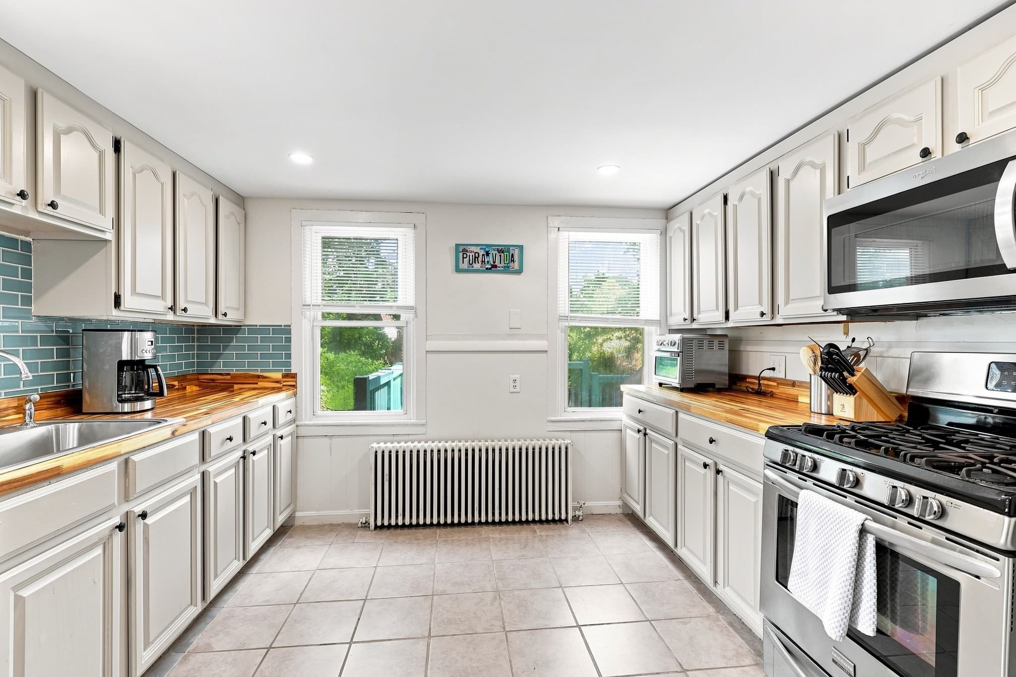 Multi Family at 164 Chestnut Street, New Bedford MA 02740, New Bedford, photo 6 of 42