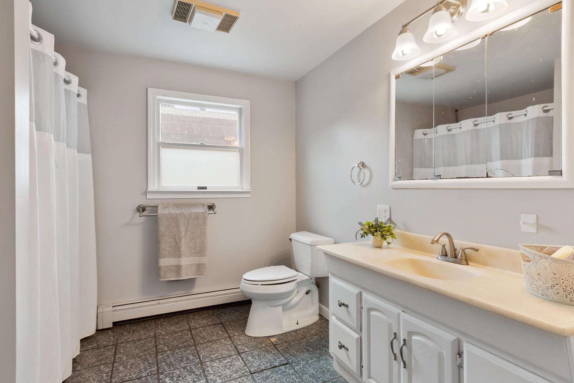 Single Family Residence at 5 Branch St, Gardner MA 01440, Gardner, photo 11 of 28