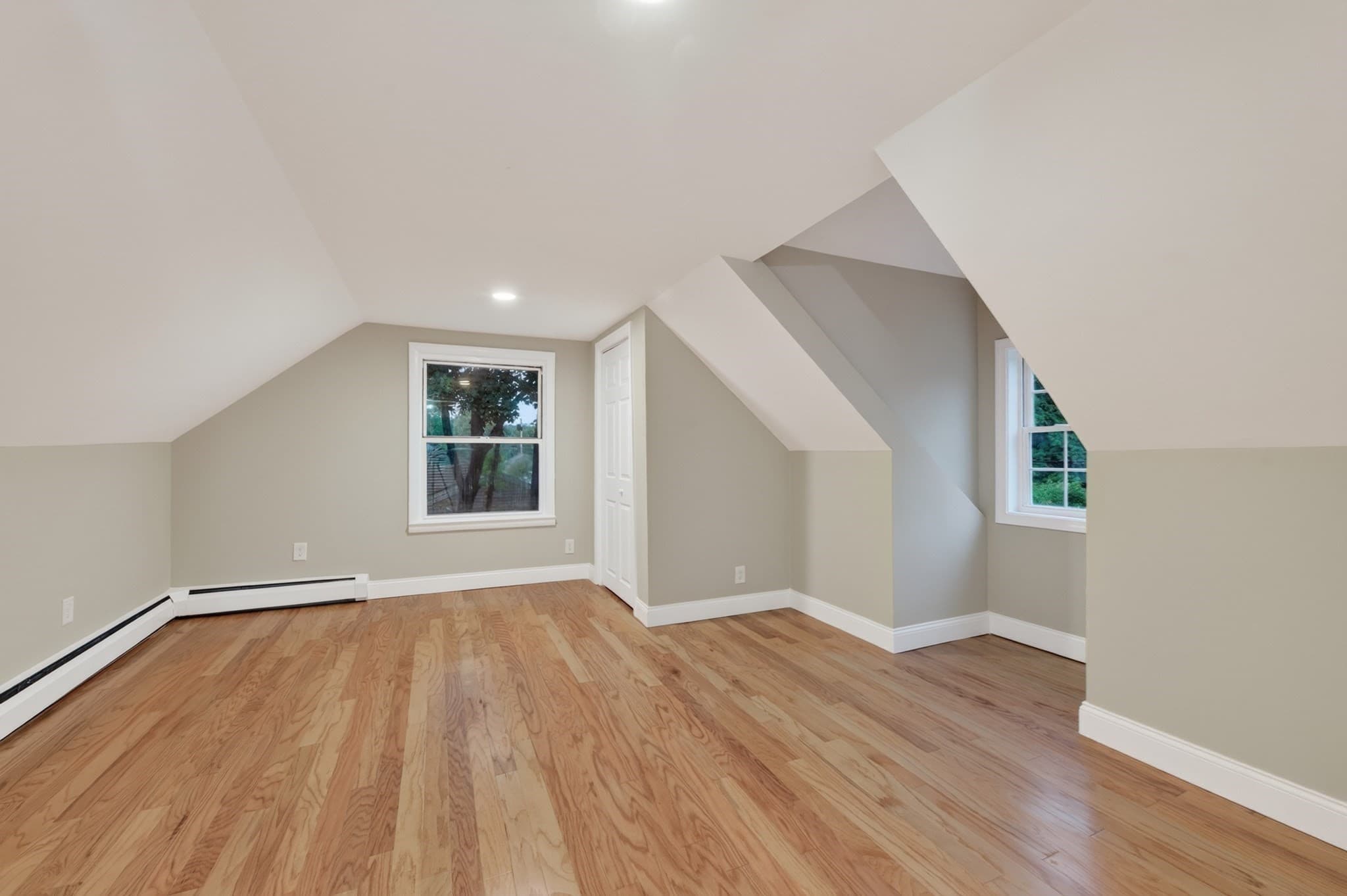 Single Family Residence at 18 Elbridge Rd, Auburn MA 01501, Auburn, photo 23 of 33