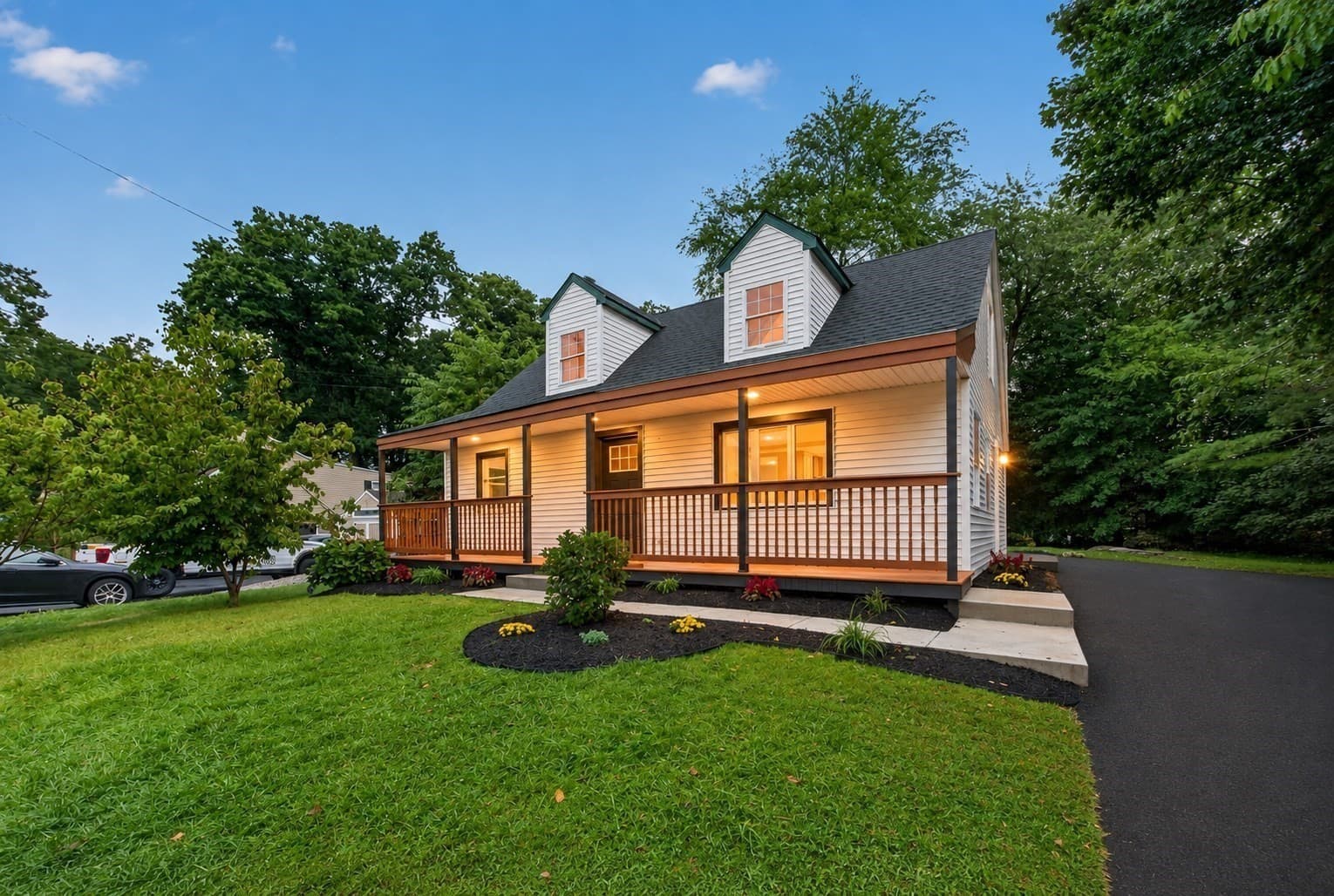 Single Family Residence at 18 Elbridge Rd, Auburn MA 01501, Auburn, photo 2 of 33