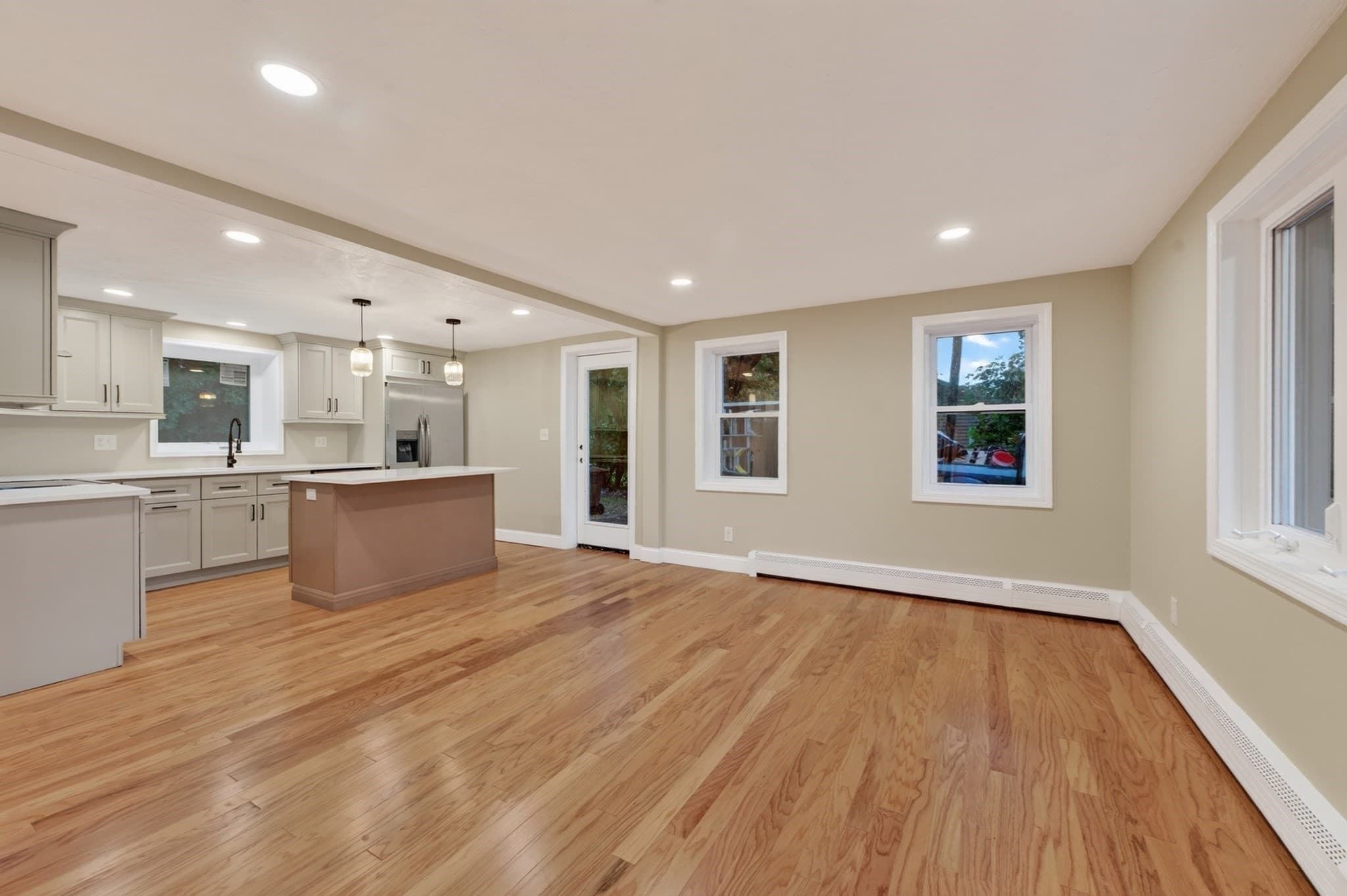 Single Family Residence at 18 Elbridge Rd, Auburn MA 01501, Auburn, photo 6 of 33