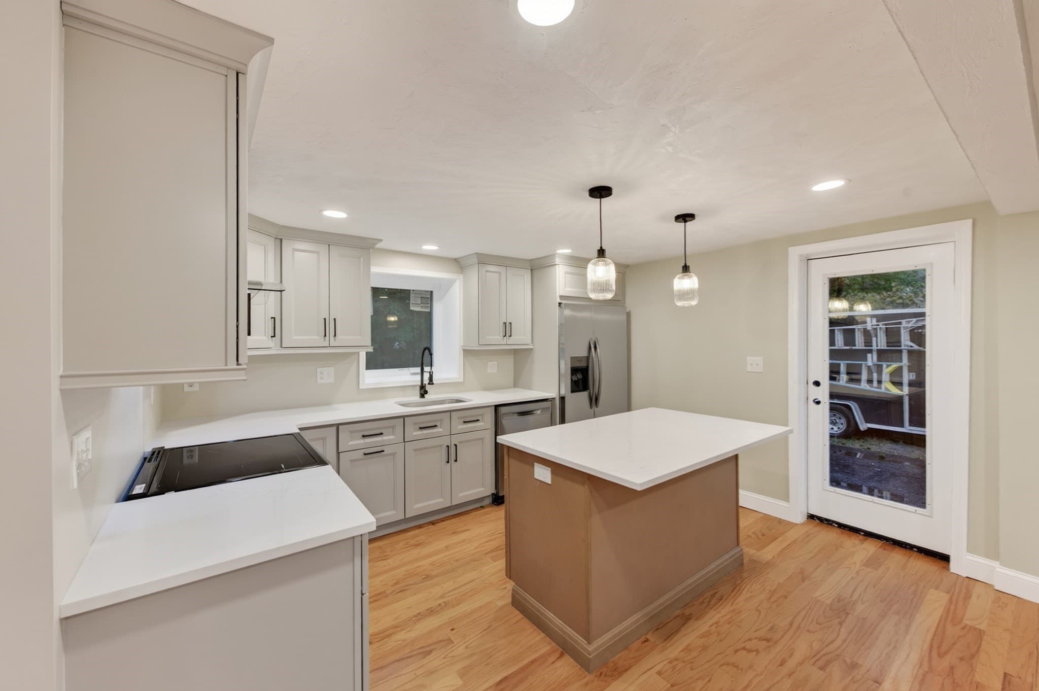 Single Family Residence at 18 Elbridge Rd, Auburn MA 01501, Auburn, photo 10 of 33