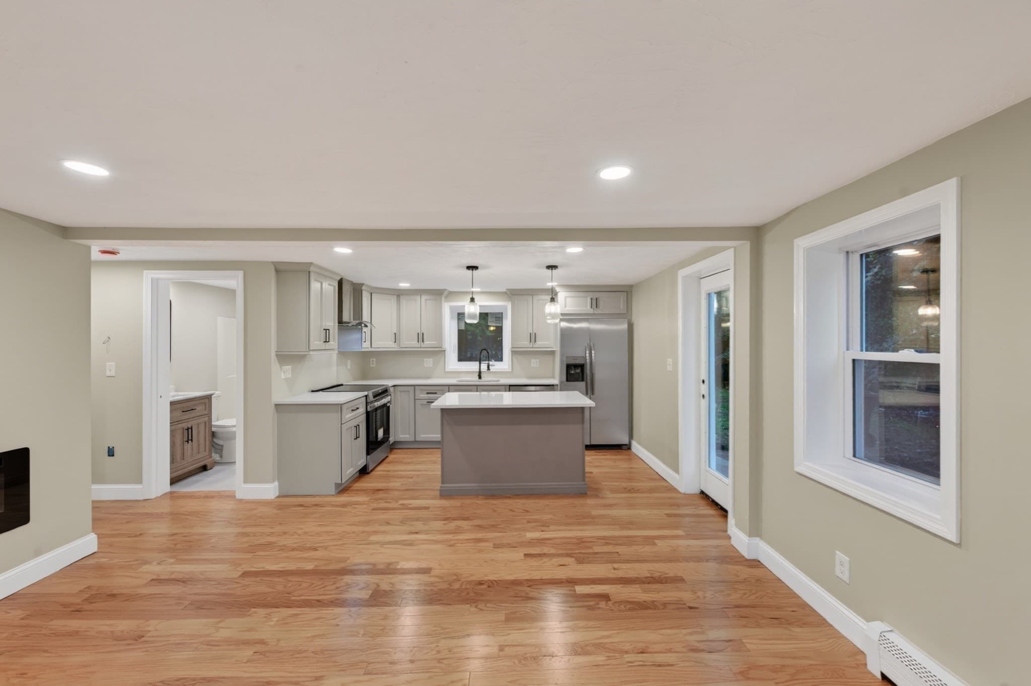 Single Family Residence at 18 Elbridge Rd, Auburn MA 01501, Auburn, photo 14 of 33