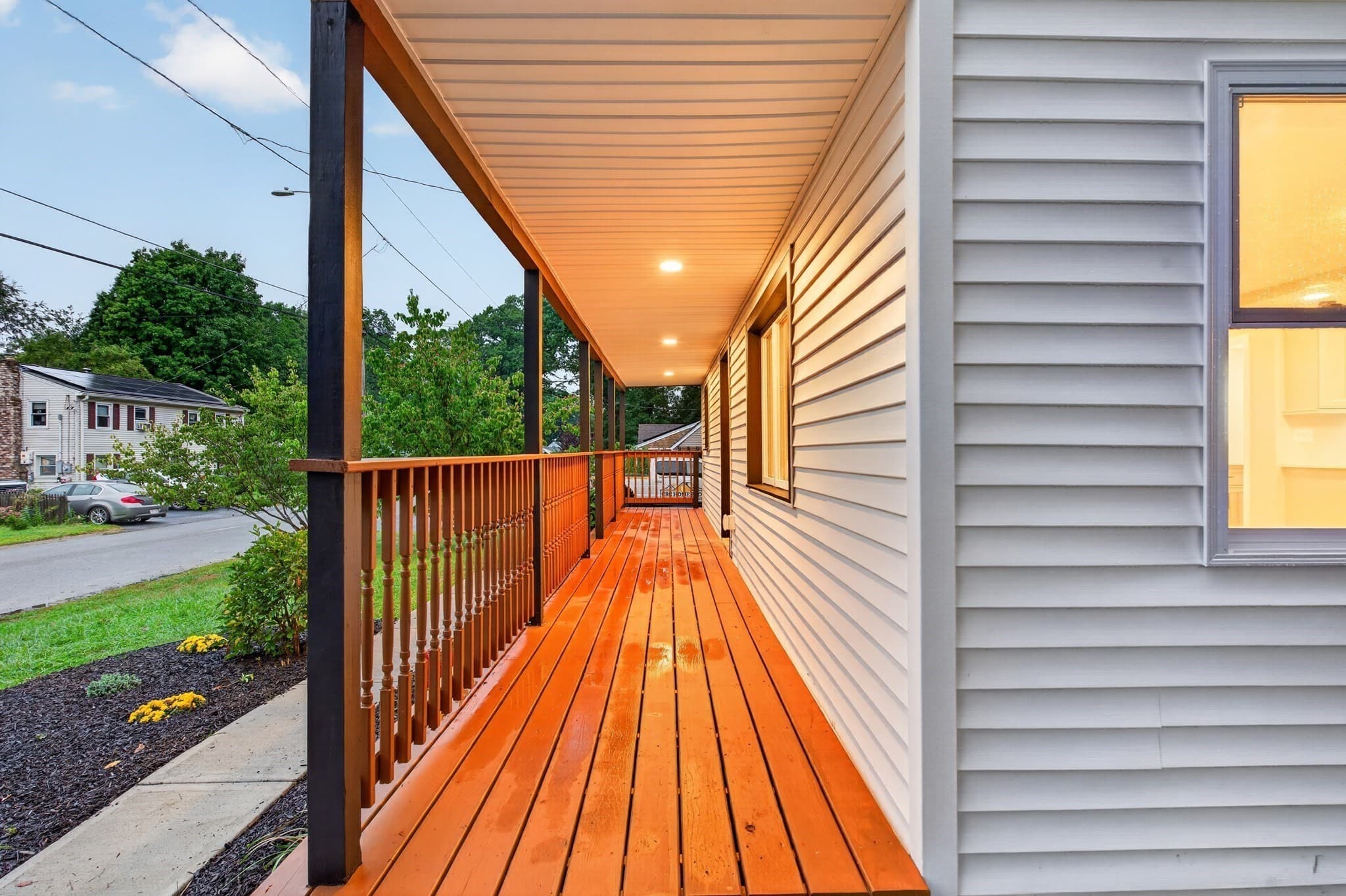 Single Family Residence at 18 Elbridge Rd, Auburn MA 01501, Auburn, photo 4 of 33
