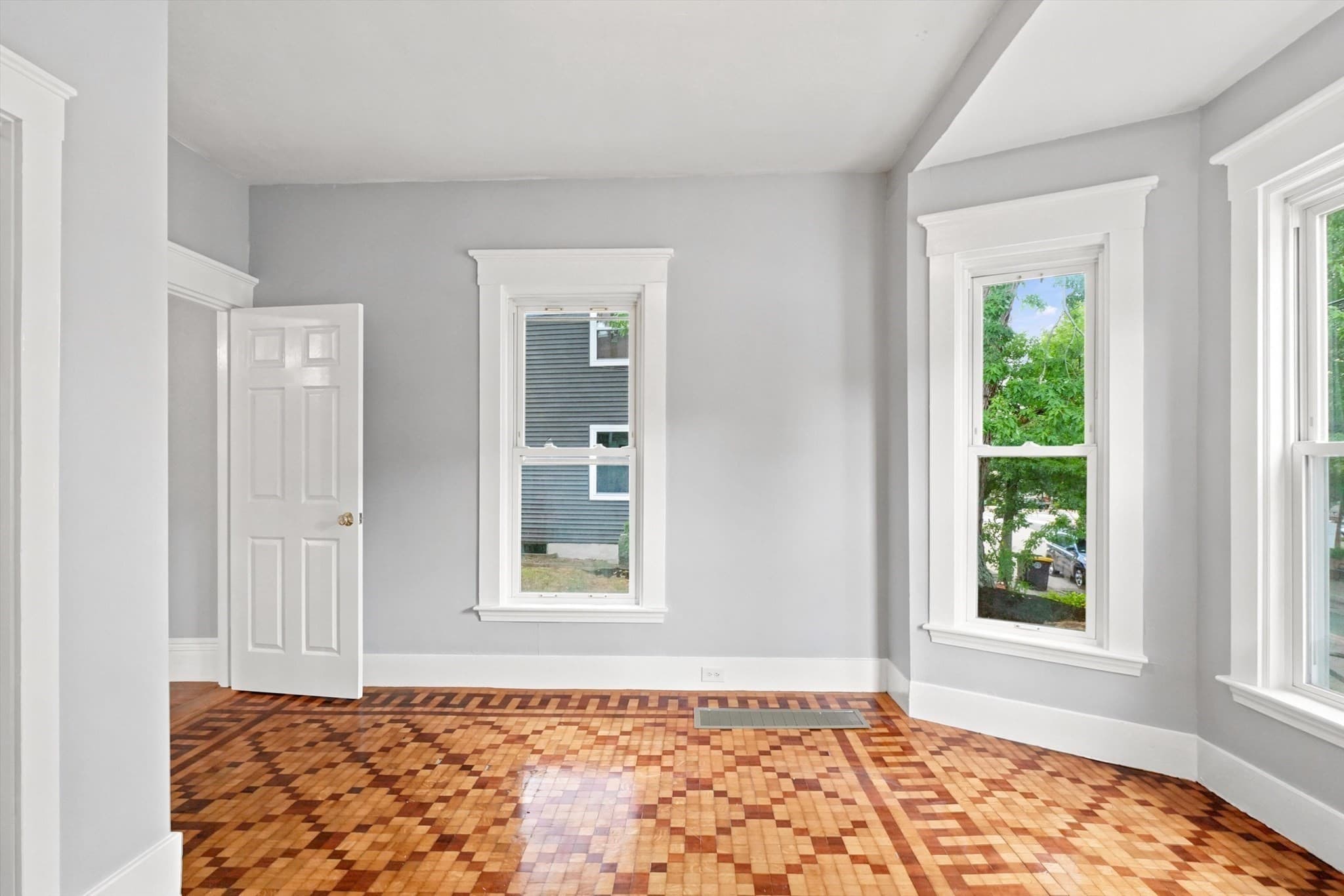 2 Family - 2 Units Up/Down at 27 High Street, Weymouth MA 02189, Weymouth, photo 5 of 40