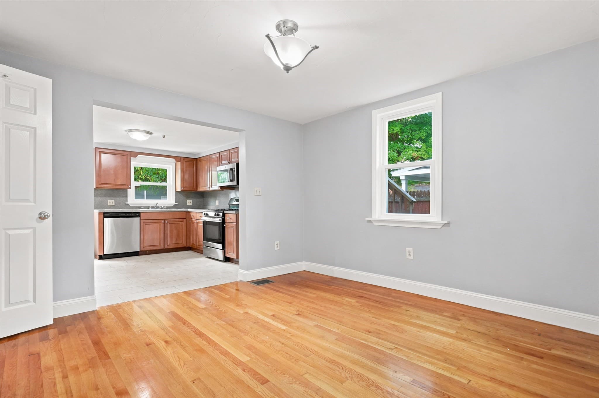 2 Family - 2 Units Up/Down at 27 High Street, Weymouth MA 02189, Weymouth, photo 11 of 40