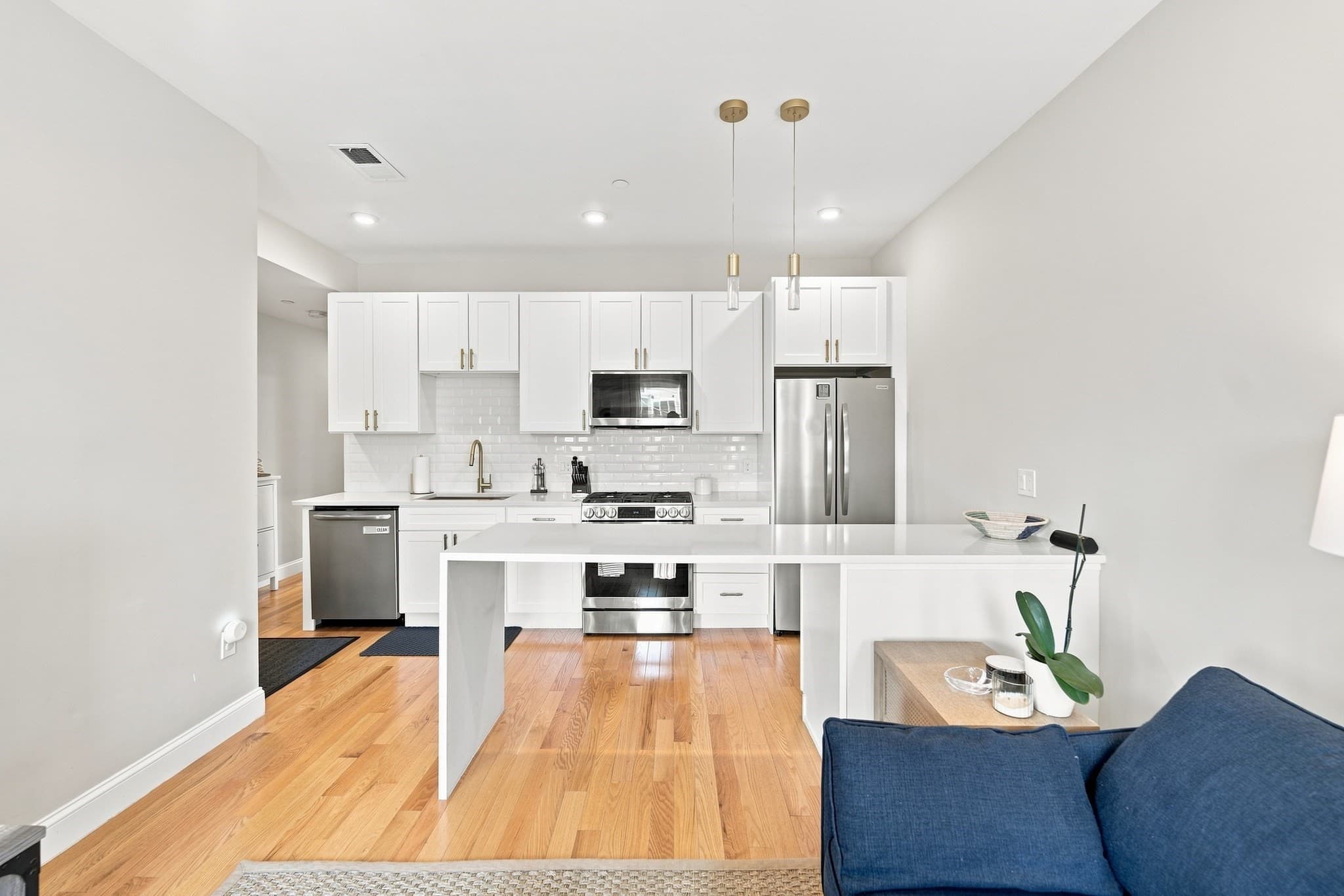 Condominium at 35 Somerset # 3A, Winthrop MA 02152, Winthrop, photo 3 of 18