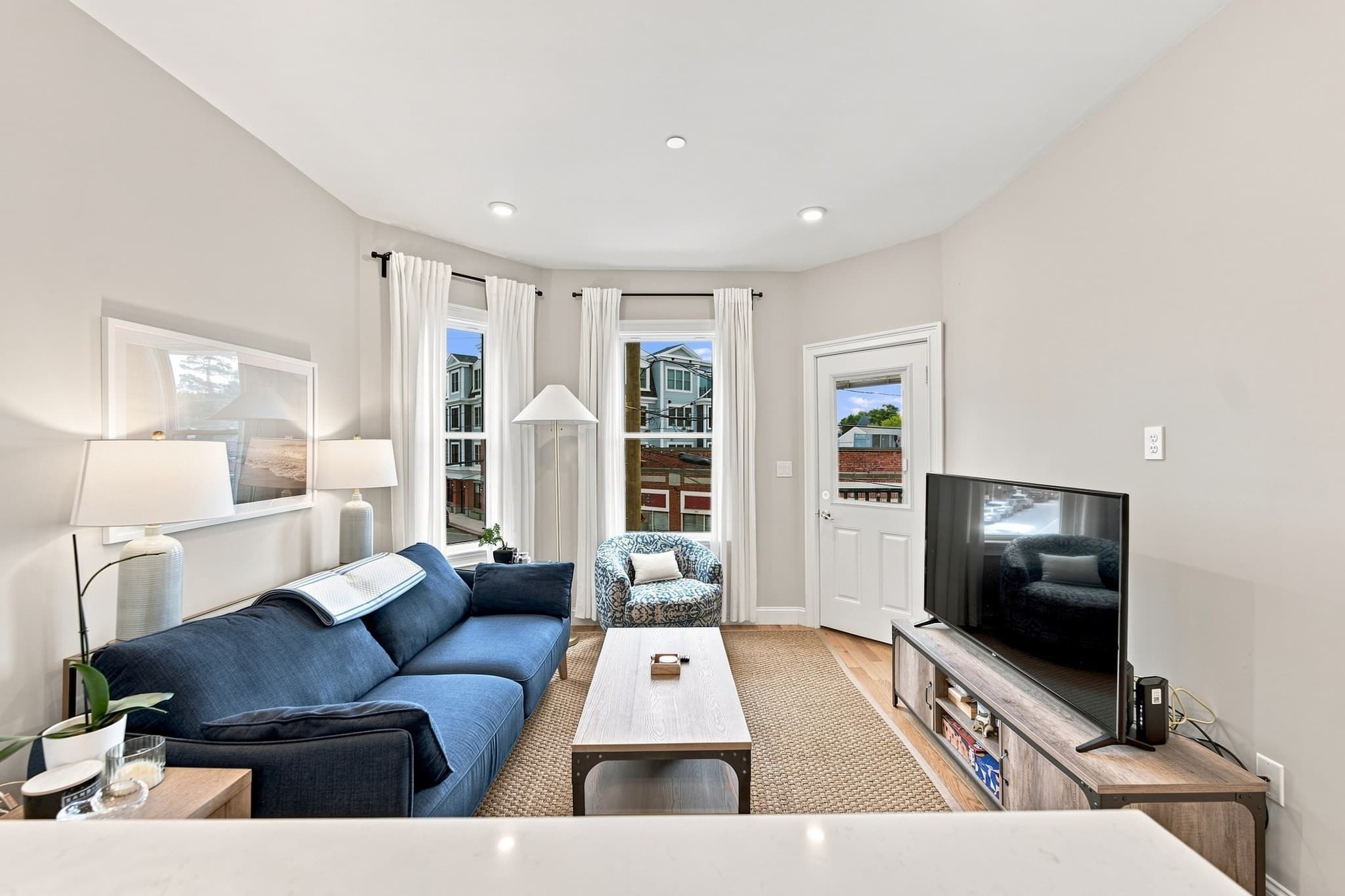 Condominium at 35 Somerset # 3A, Winthrop MA 02152, Winthrop, photo 5 of 18