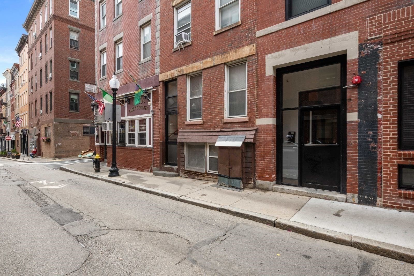 Condominium at 166-168 Salem Street # 7, Boston MA 02113, Boston, photo 23 of 25