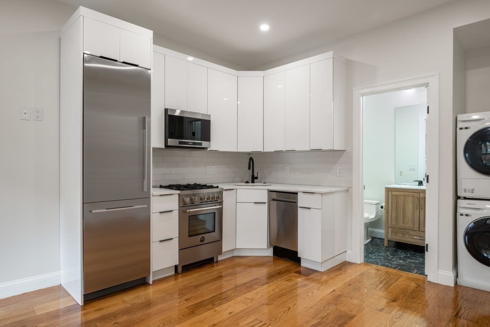 Condominium at 166-168 Salem Street # 7, Boston MA 02113, Boston, photo 2 of 25