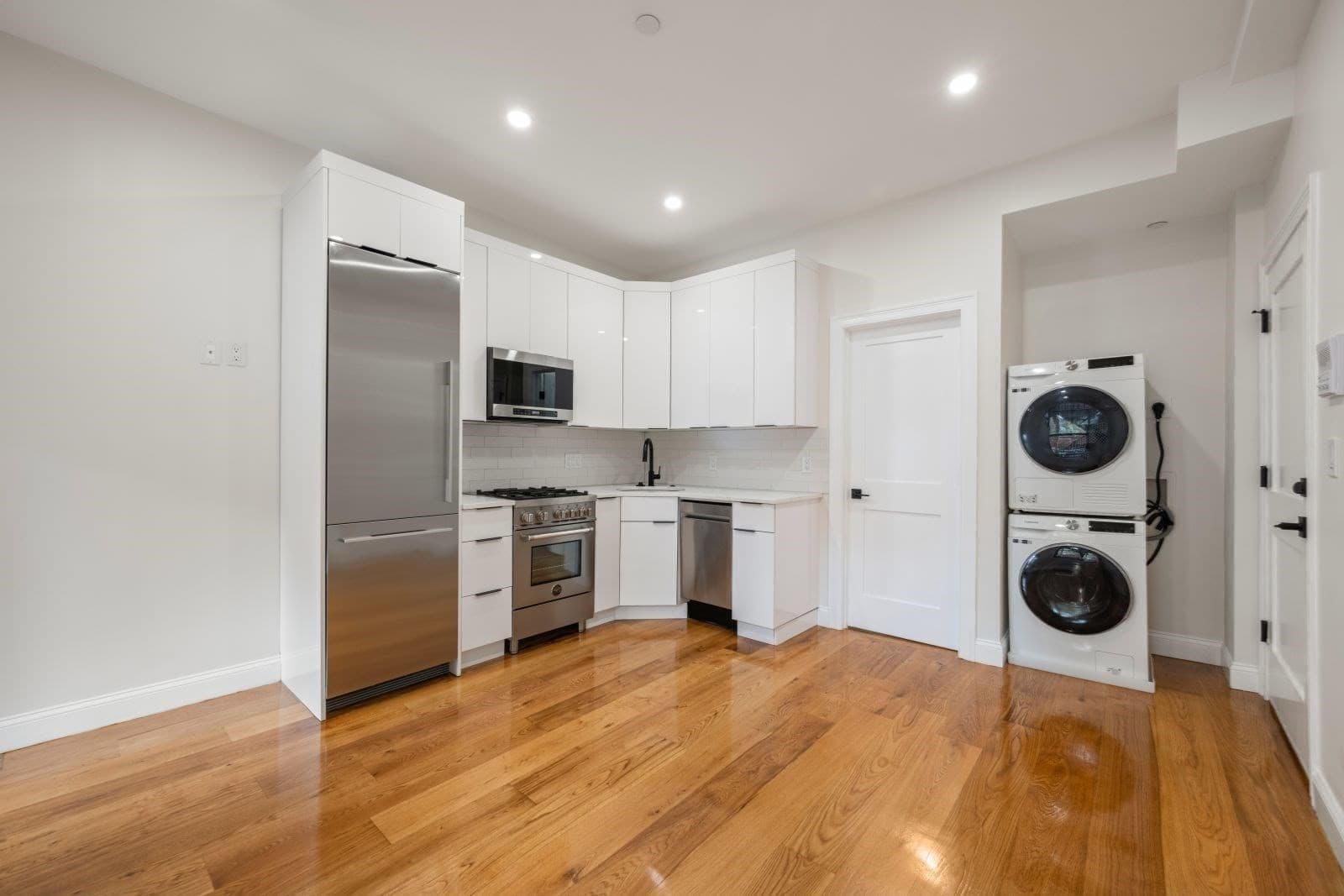 Condominium at 166-168 Salem Street # 7, Boston MA 02113, Boston, photo 6 of 25