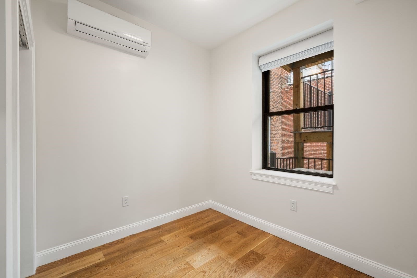 Condominium at 166-168 Salem Street # 7, Boston MA 02113, Boston, photo 12 of 25