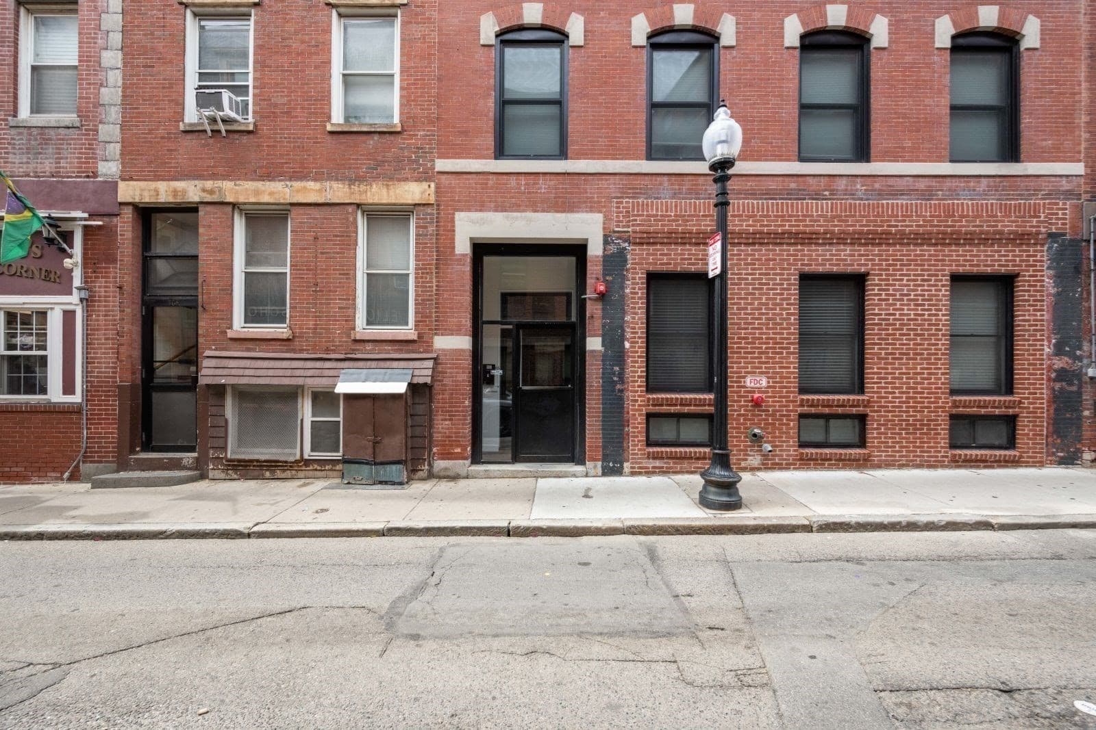 Condominium at 166-168 Salem Street # 7, Boston MA 02113, Boston, photo 22 of 25