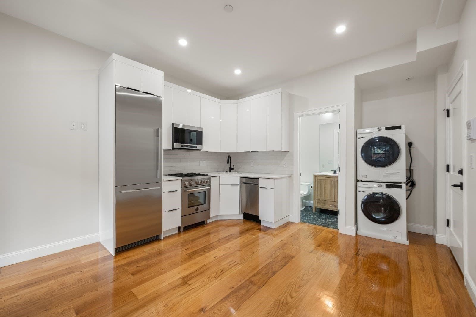 Condominium at 166-168 Salem Street # 7, Boston MA 02113, Boston, photo 7 of 25