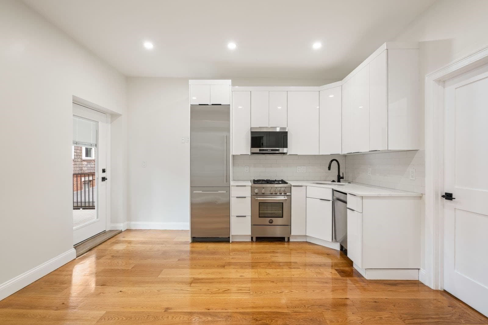 Condominium at 166-168 Salem Street # 7, Boston MA 02113, Boston, photo 5 of 25