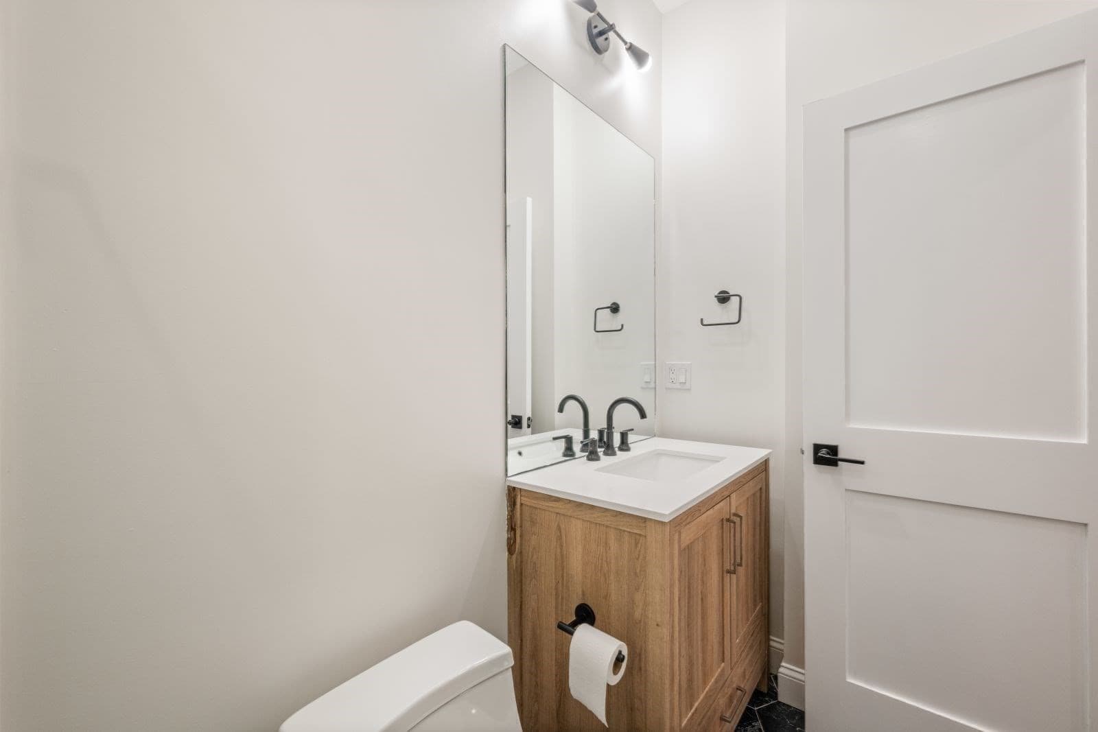 Condominium at 166-168 Salem Street # 7, Boston MA 02113, Boston, photo 20 of 25
