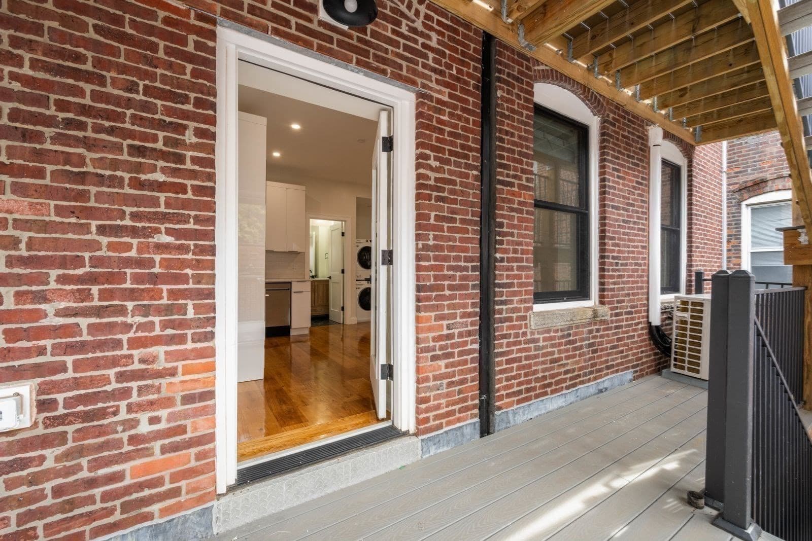 Condominium at 166-168 Salem Street # 7, Boston MA 02113, Boston, photo 10 of 25