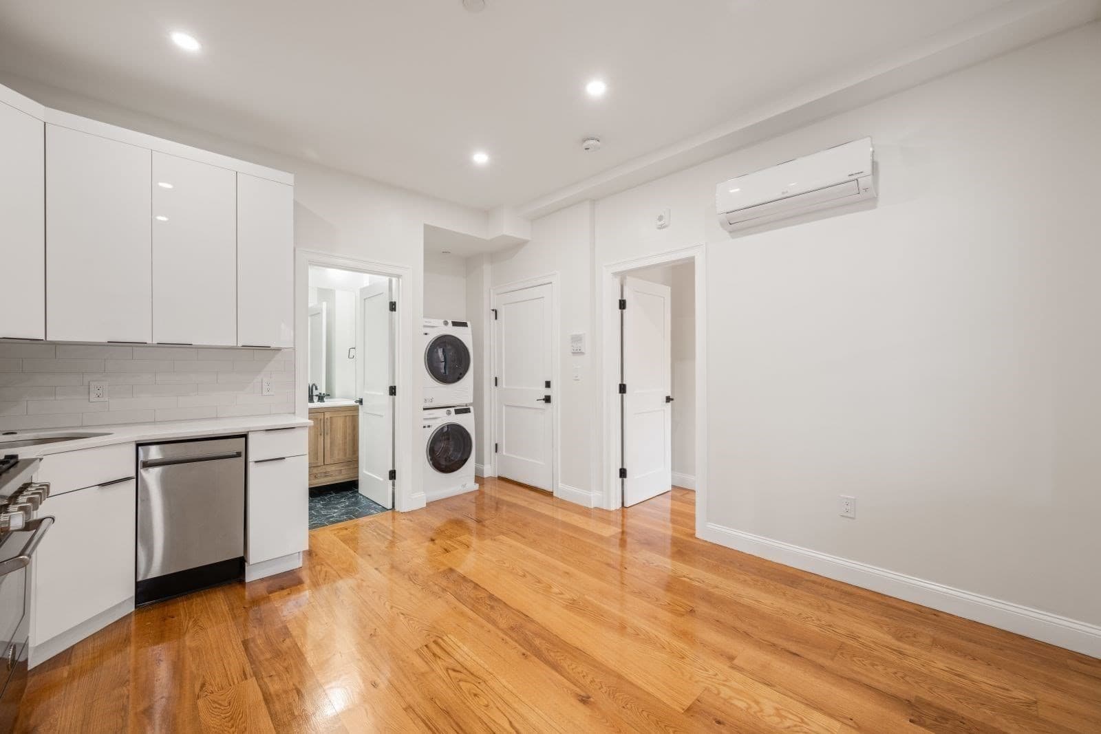 Condominium at 166-168 Salem Street # 7, Boston MA 02113, Boston, photo 8 of 25