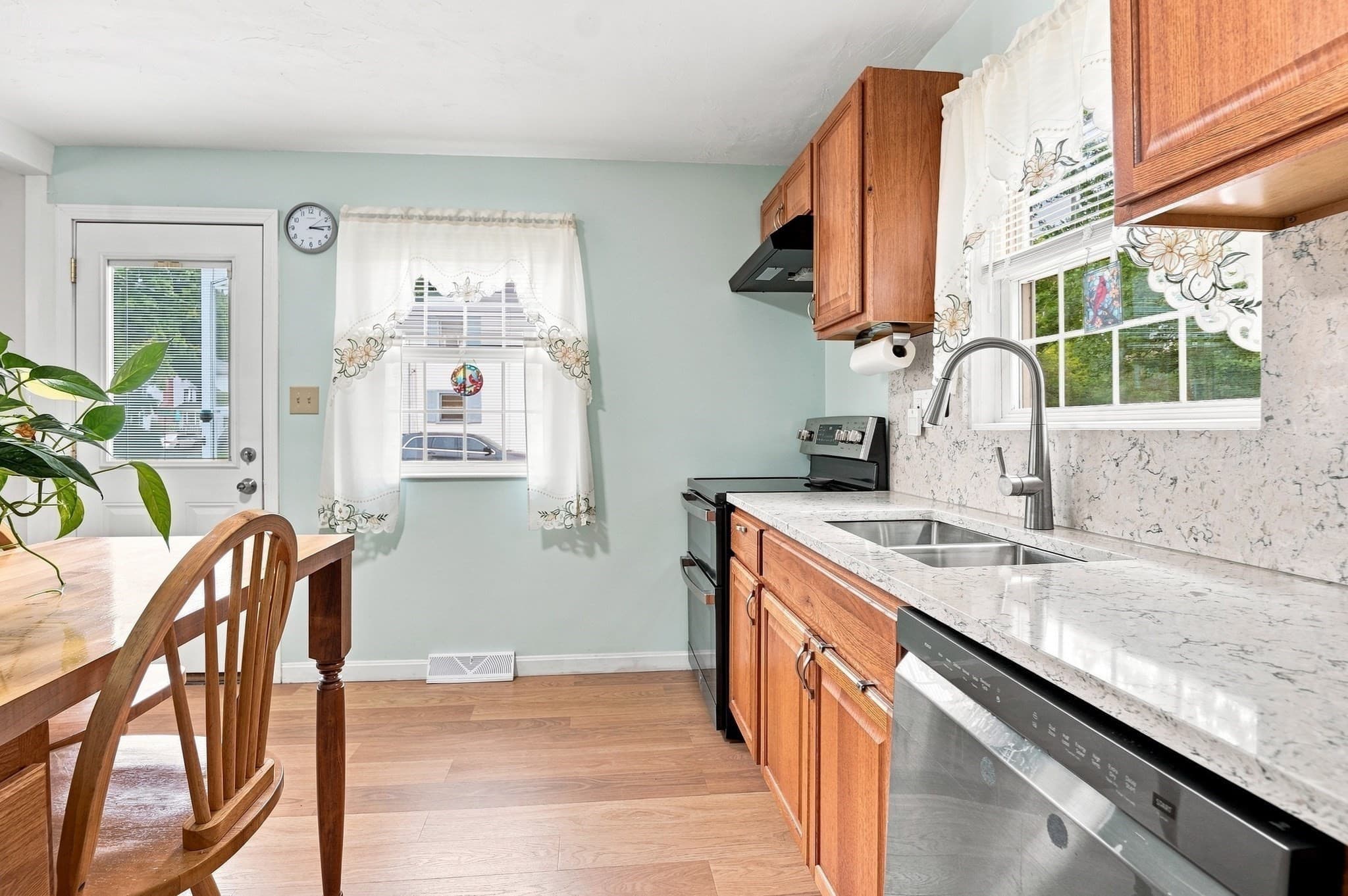 Single Family Residence at 234 Cohasset Street, Worcester MA 01604, Worcester, photo 5 of 29