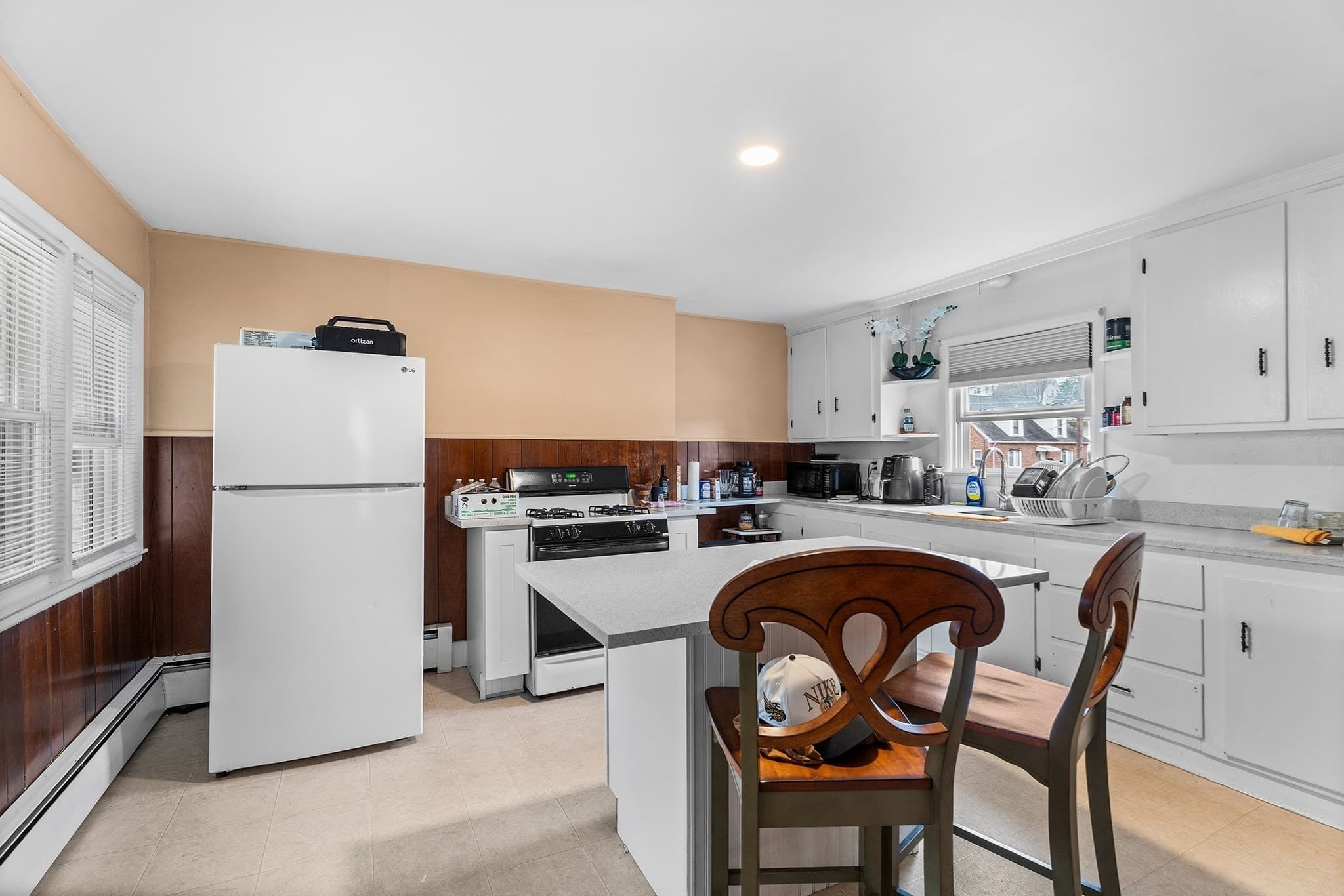 Multi Family at 163-165 Central St, Leominster MA 01453, Leominster, photo 18 of 26