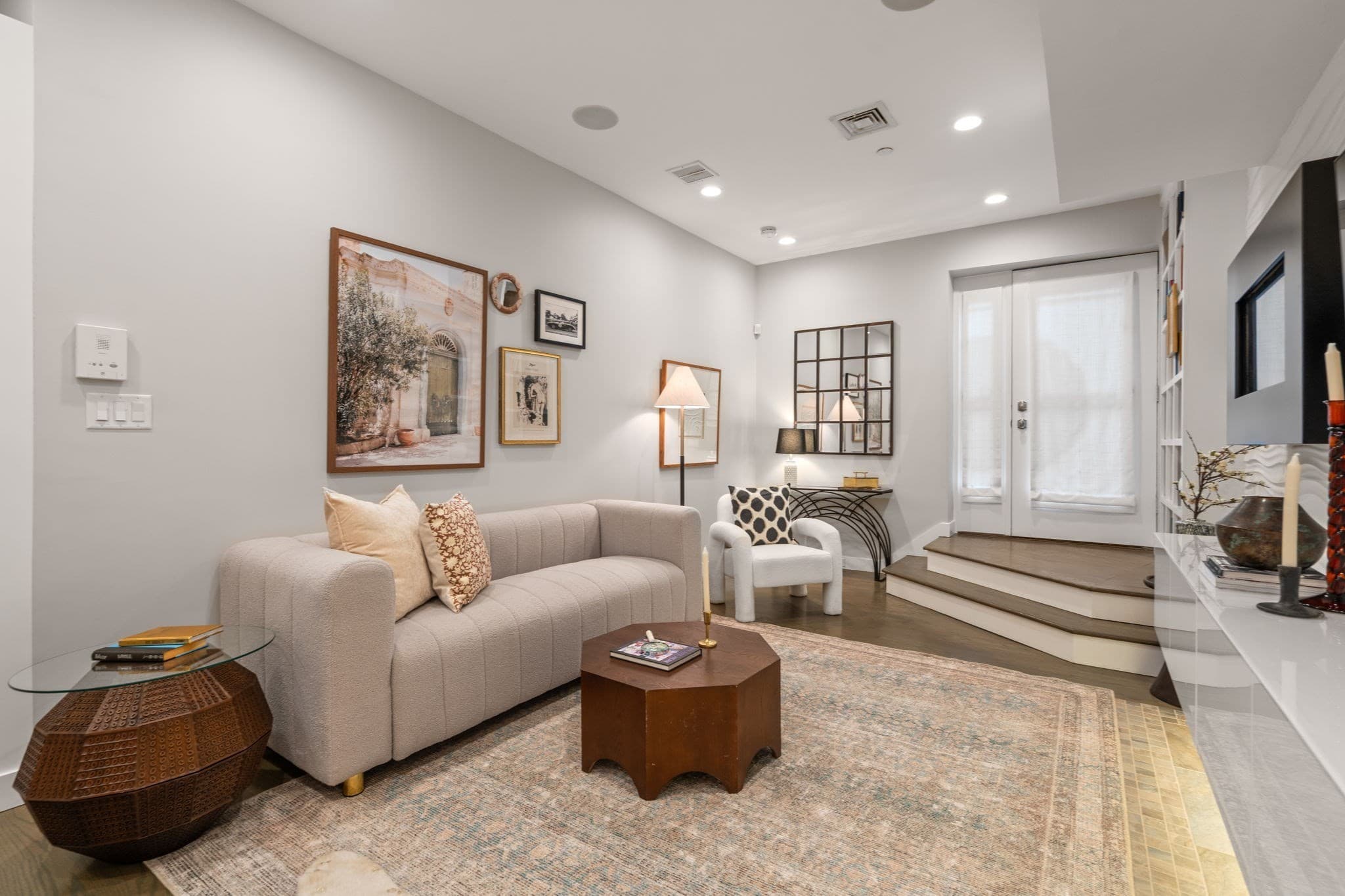 Condominium at 341 Marlborough Street # 1, Boston MA 02115, photo 2 of 23