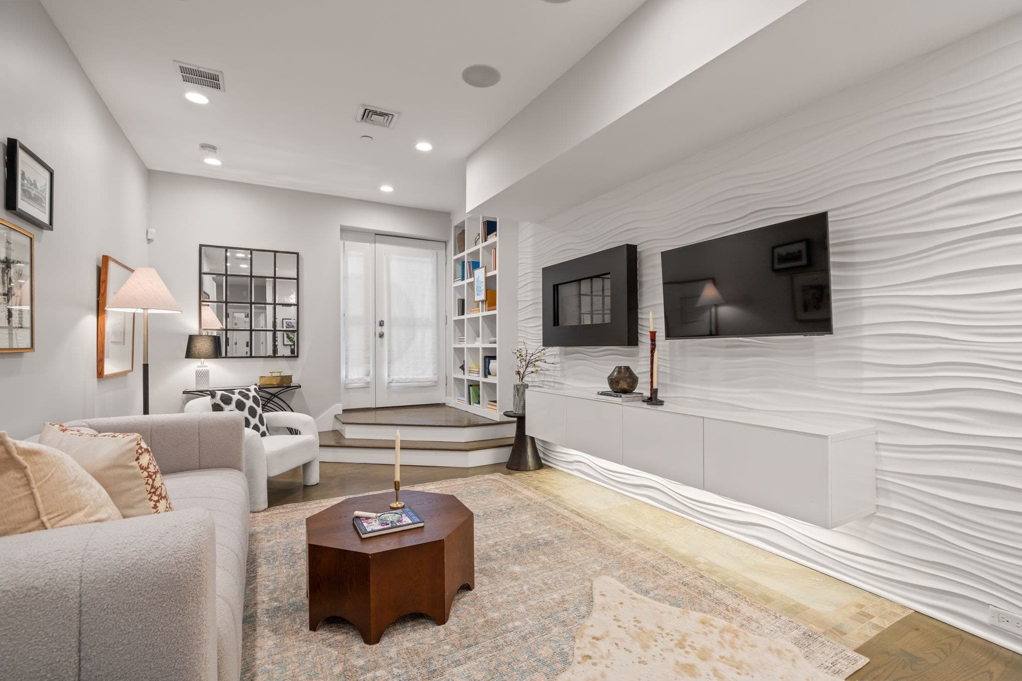 Condominium at 341 Marlborough Street # 1, Boston MA 02115, photo 3 of 23