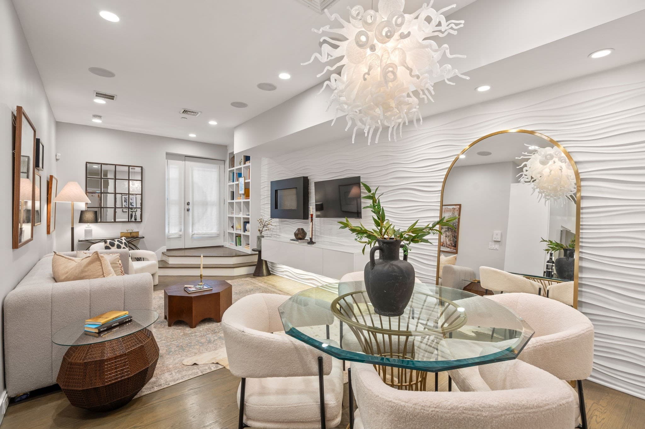 Condominium at 341 Marlborough Street # 1, Boston MA 02115, photo 5 of 23