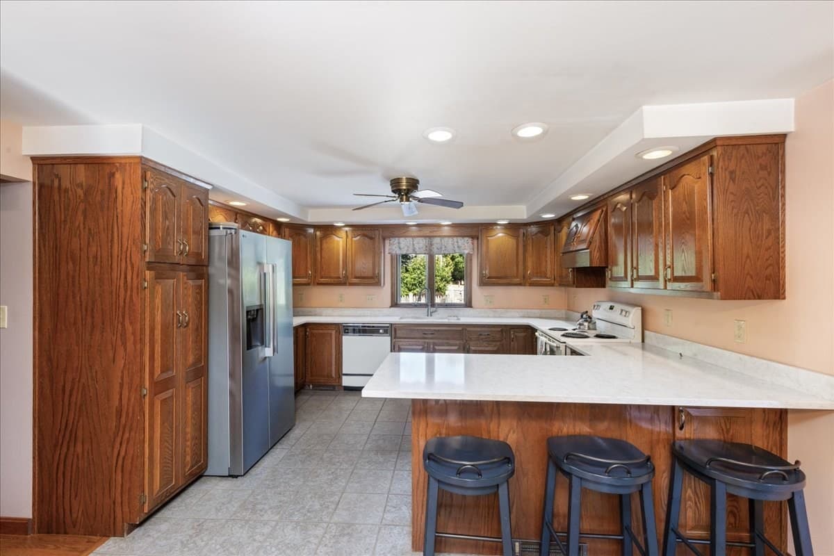 Single Family Residence at 76 Talmuth Avenue, Haverhill MA 01830, Haverhill, photo 8 of 42