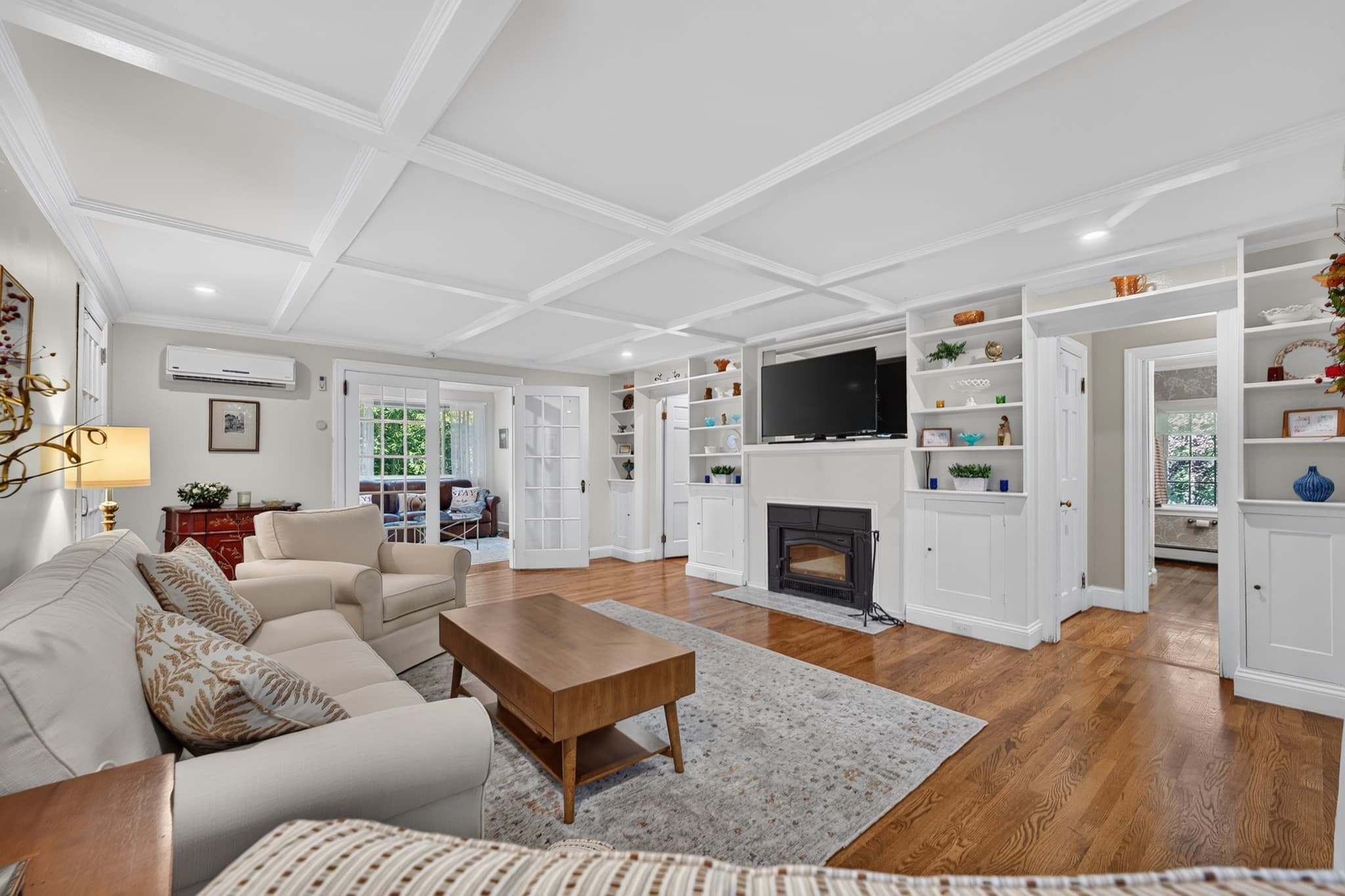 Single Family Residence at 8 Wampum Path, Wayland MA 01778, Wayland, photo 3 of 41